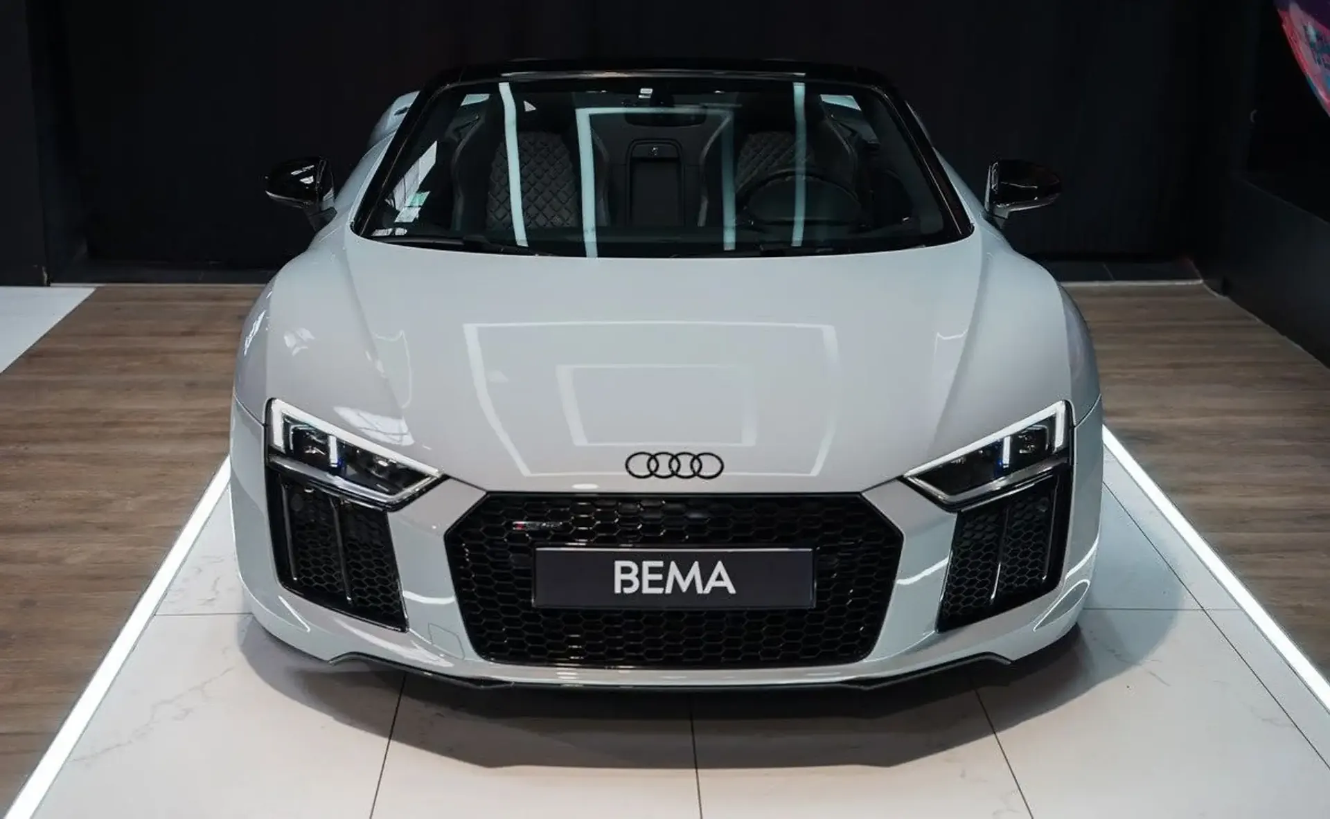Audi R8 — photo 2