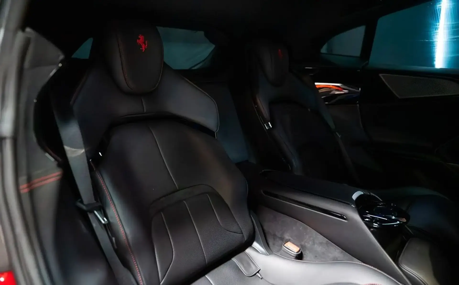 Ferrari Purosangue — photo 6