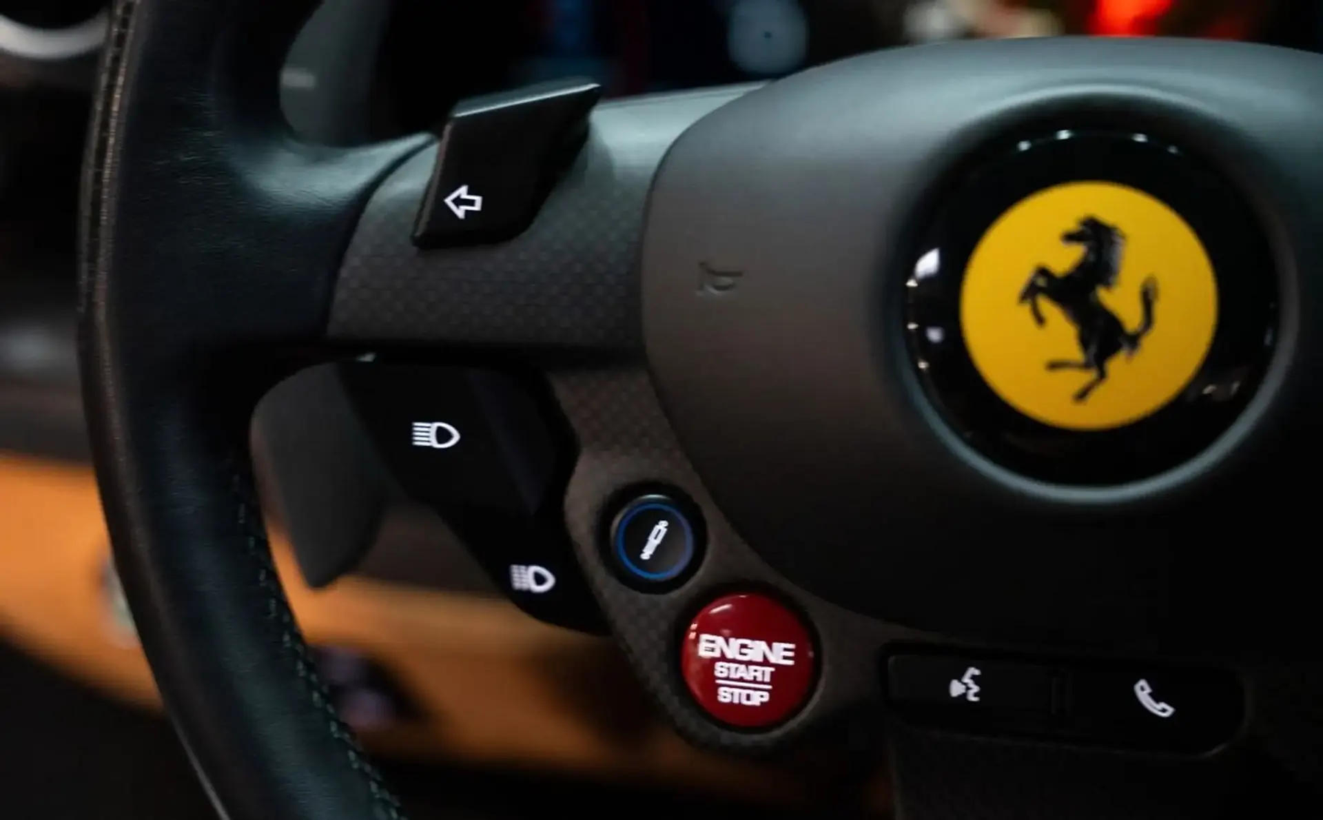 Ferrari F8 — photo 14