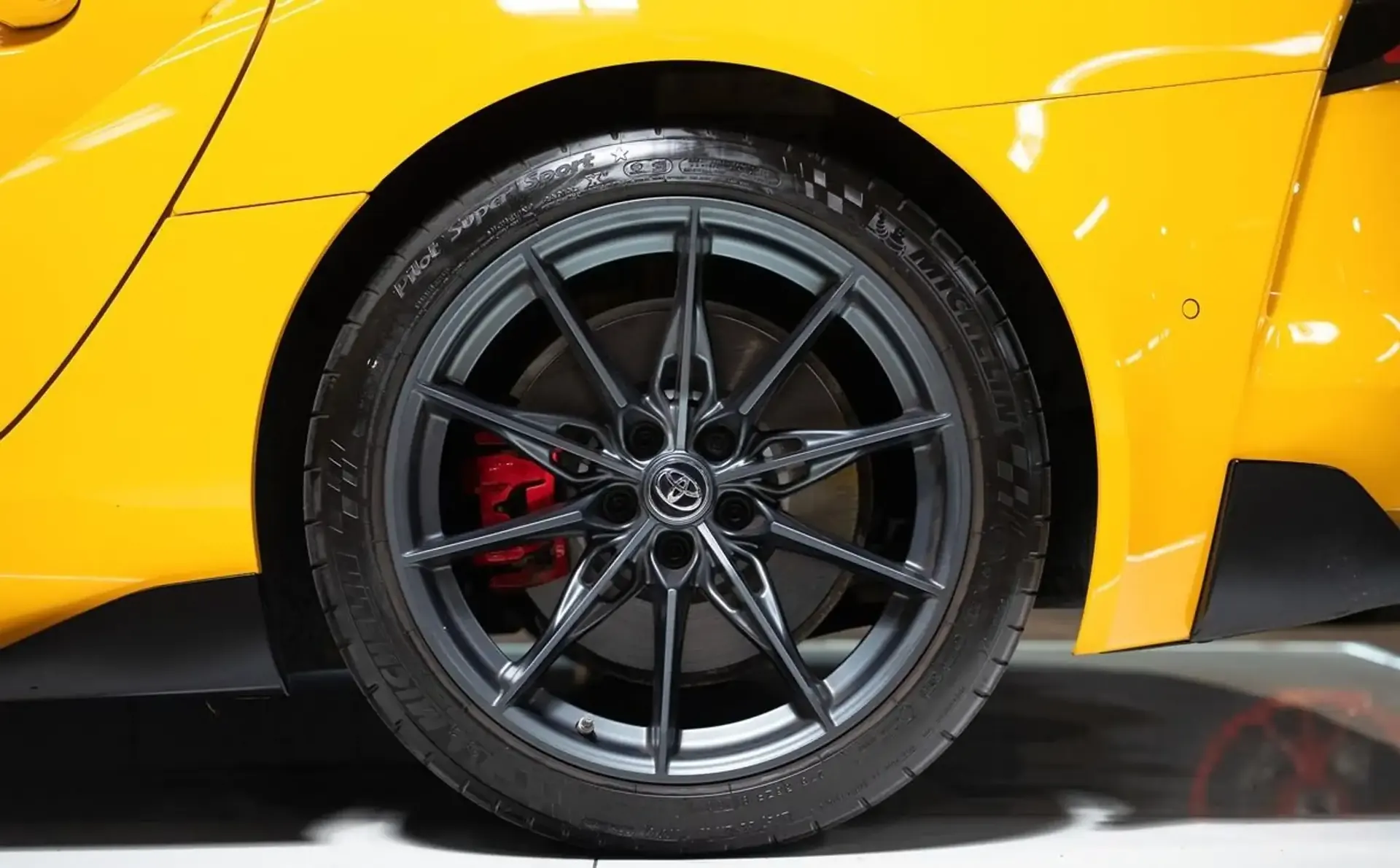 Toyota Supra — photo 10