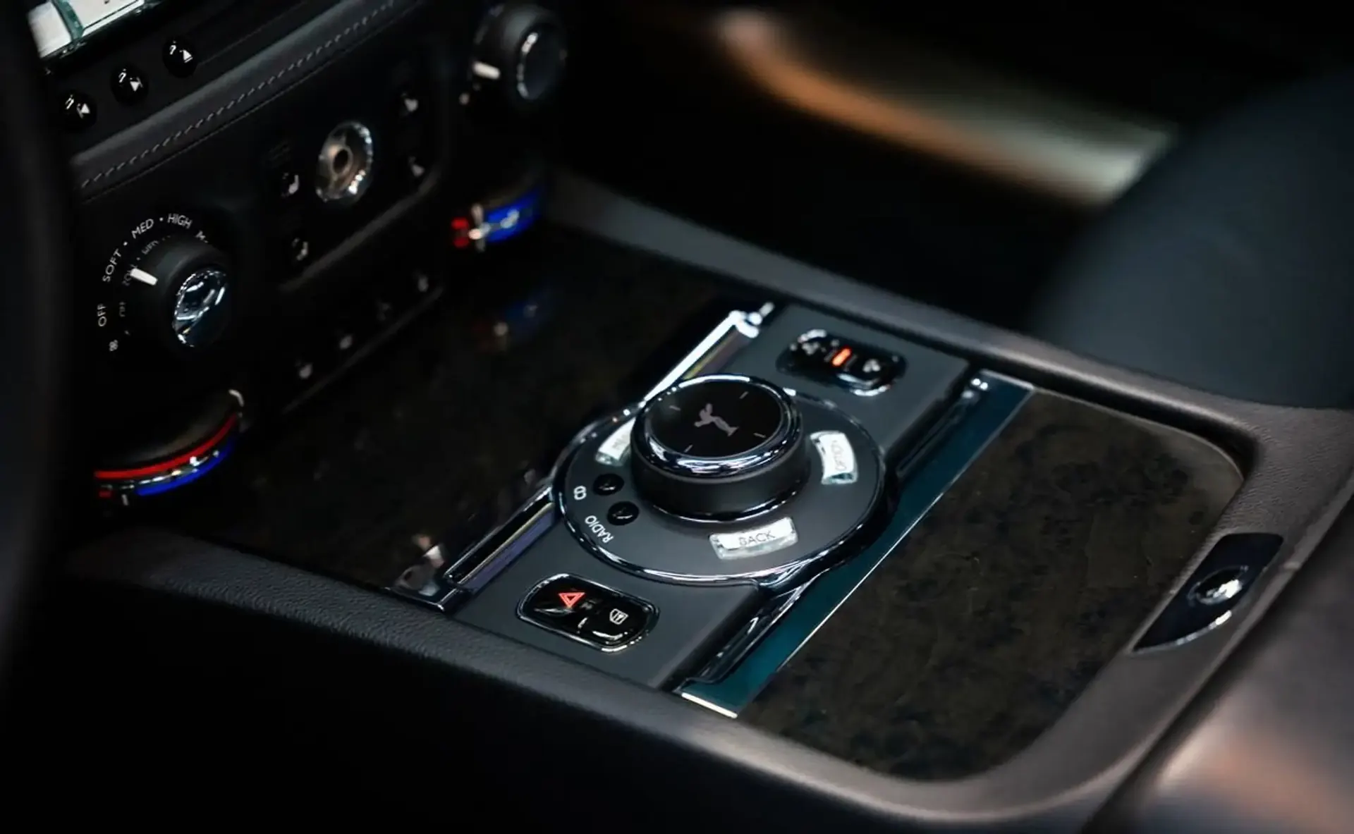 Rolls-Royce Ghost — photo 9