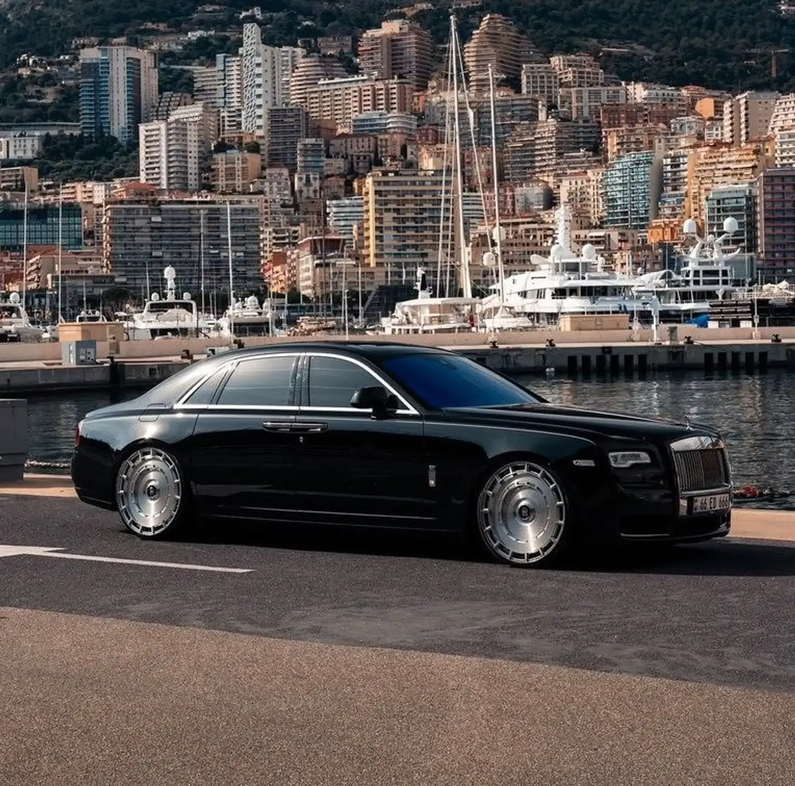 Rolls-Royce Ghost — photo 2
