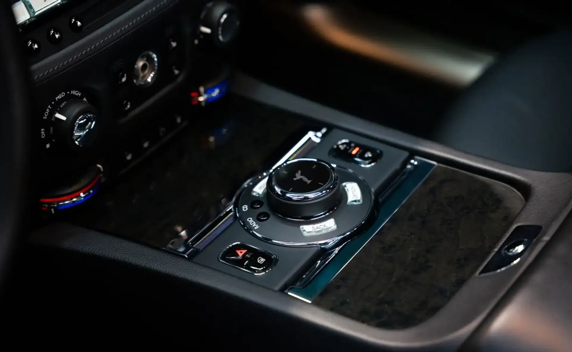 Rolls-Royce Ghost — photo 9
