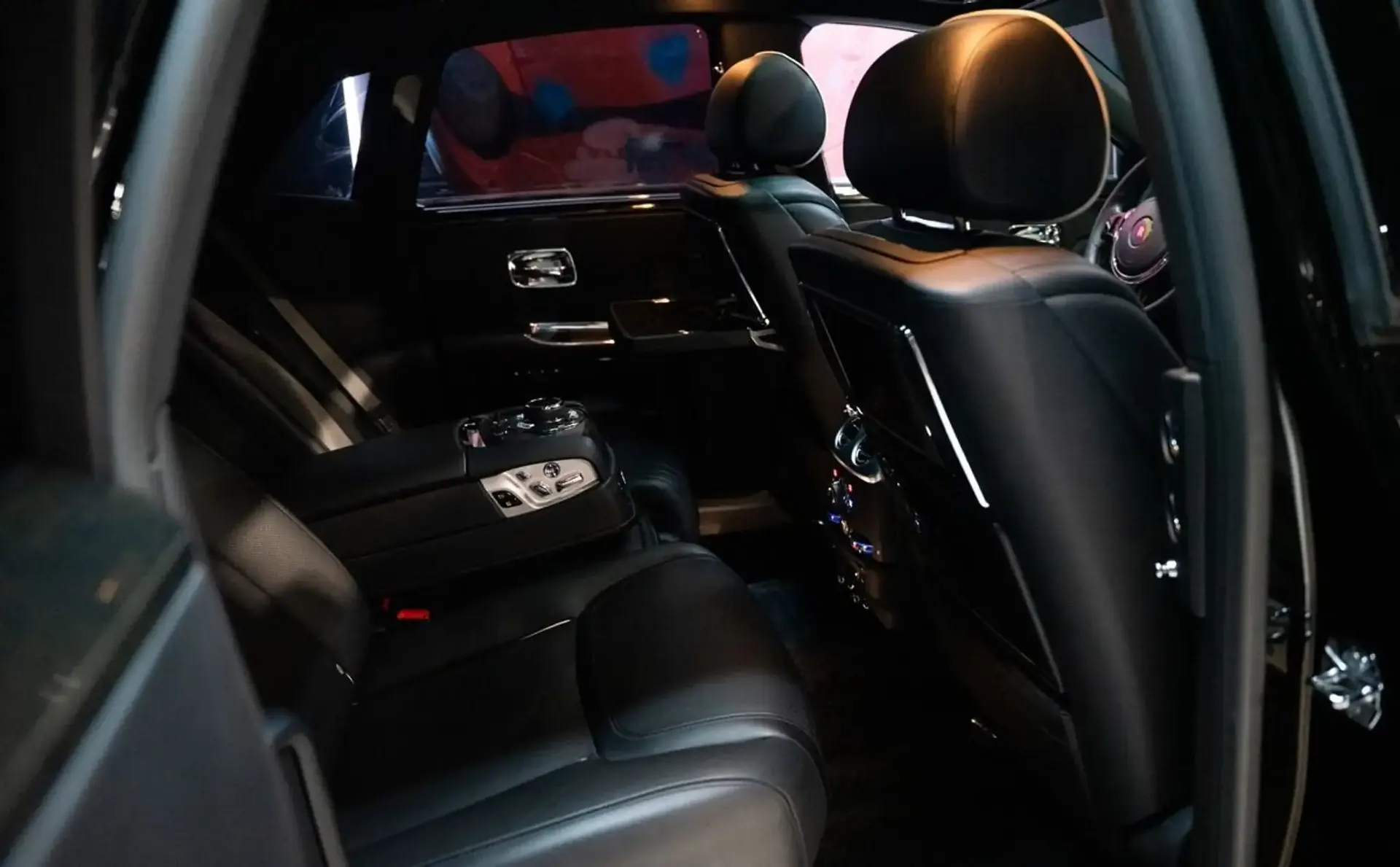 Rolls-Royce Ghost — photo 13