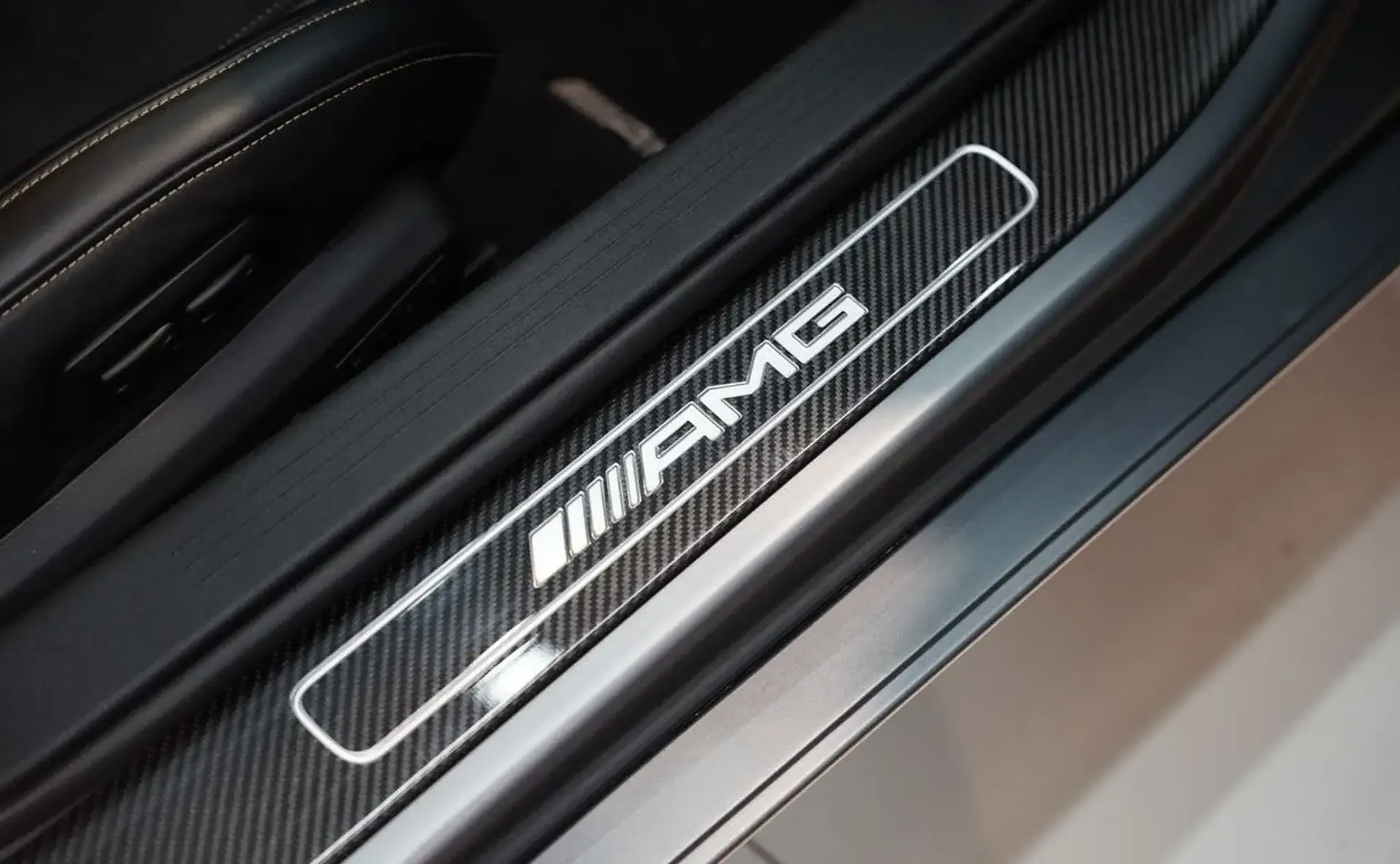 Mercedes-Benz AMG GT — photo 12