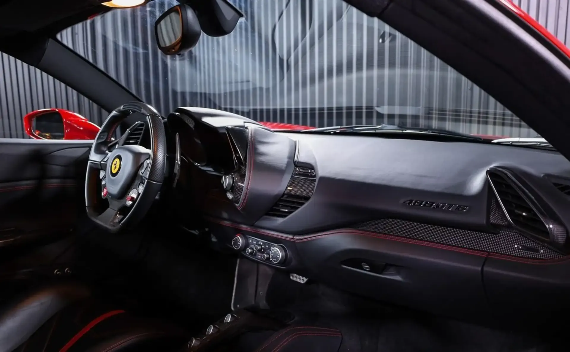 Ferrari 488 — photo 7
