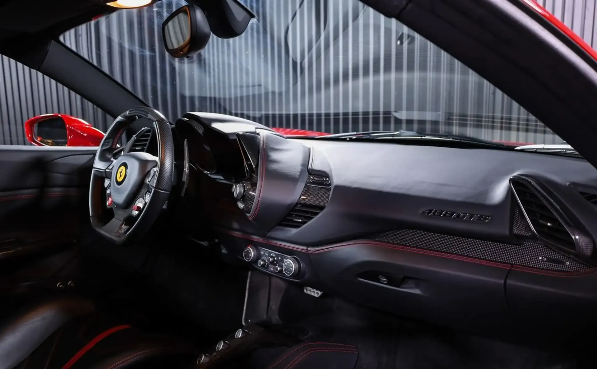 Ferrari 488 — photo 7