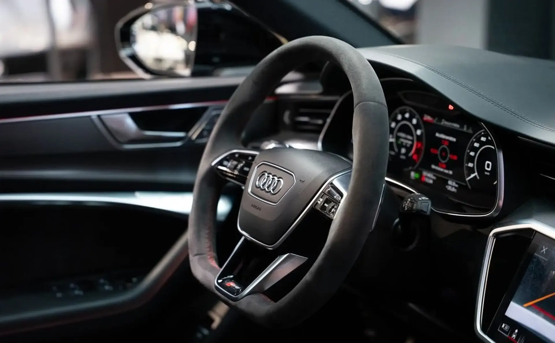 Audi RS6 — photo 11