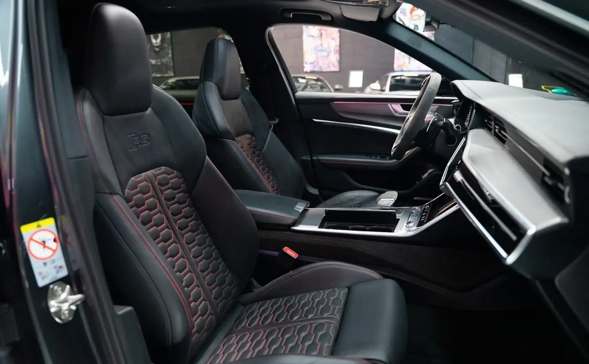 Audi RS6 — photo 10