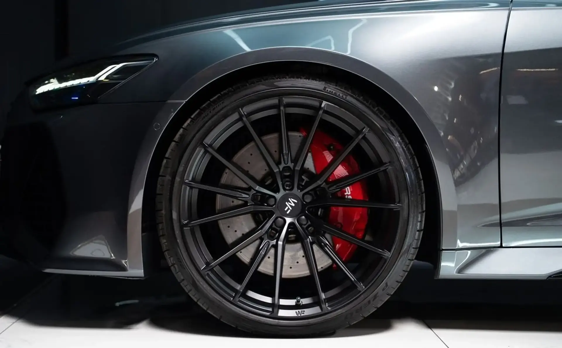 Audi RS6 — photo 7
