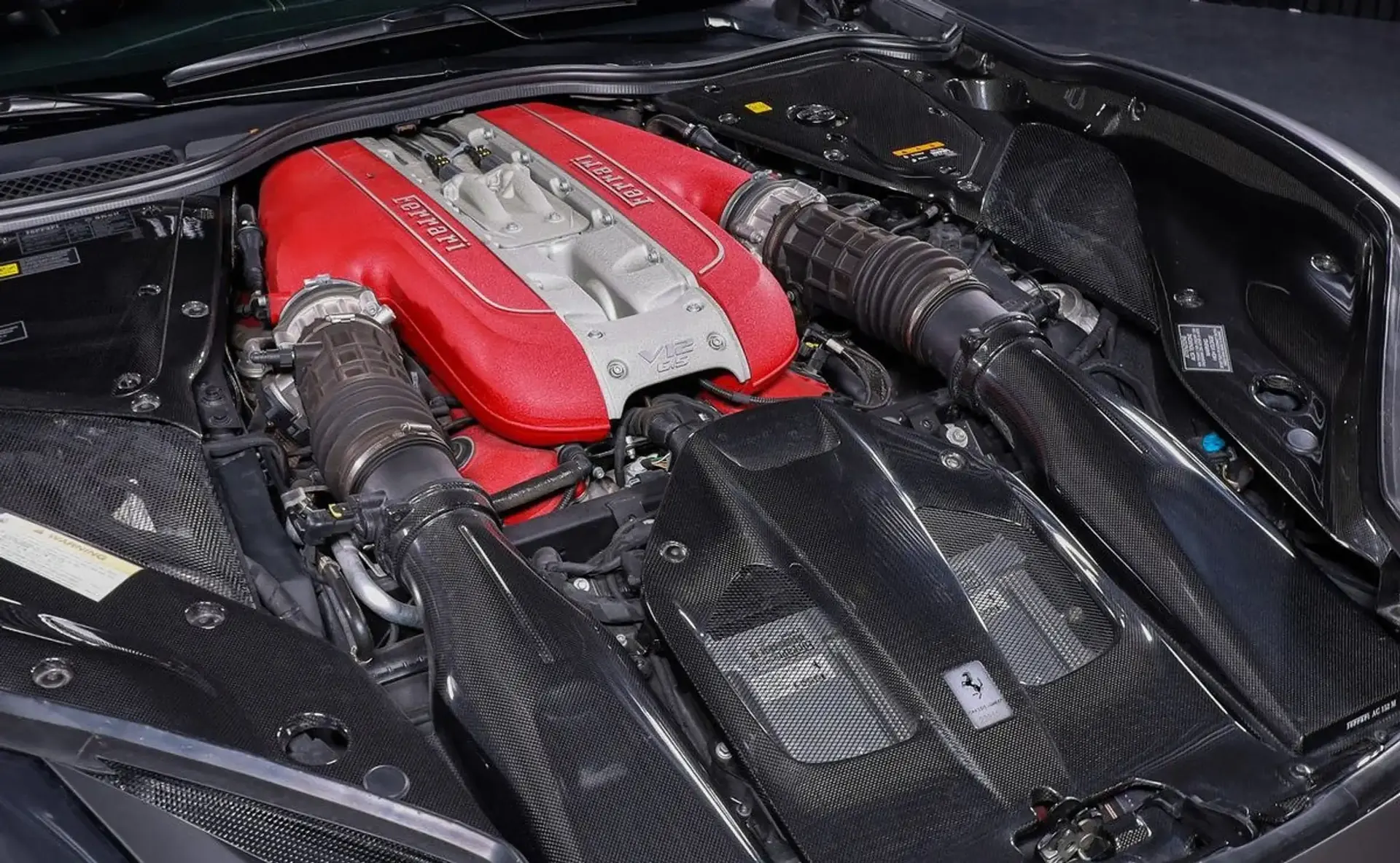 Ferrari 812 — photo 9