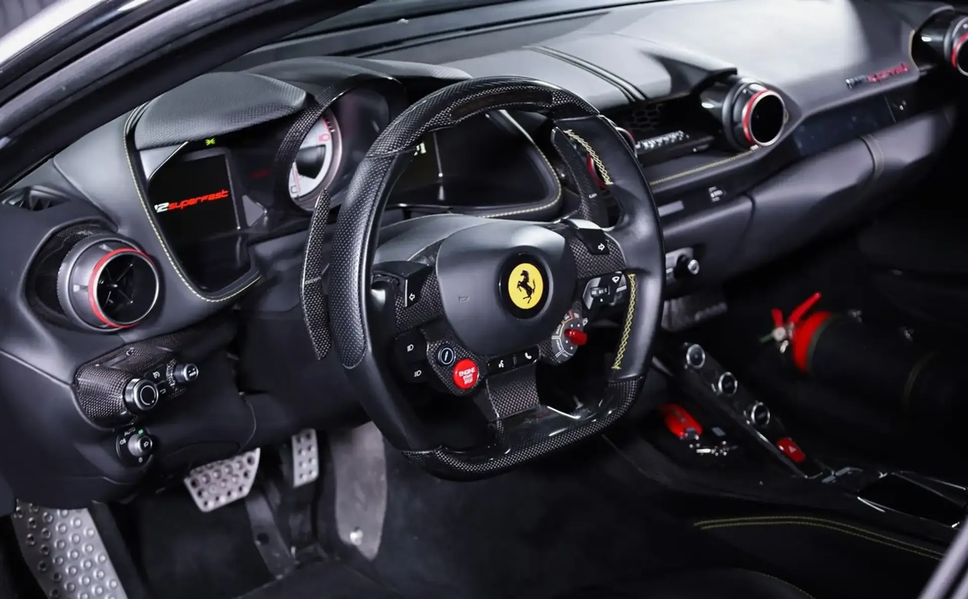 Ferrari 812 — photo 5
