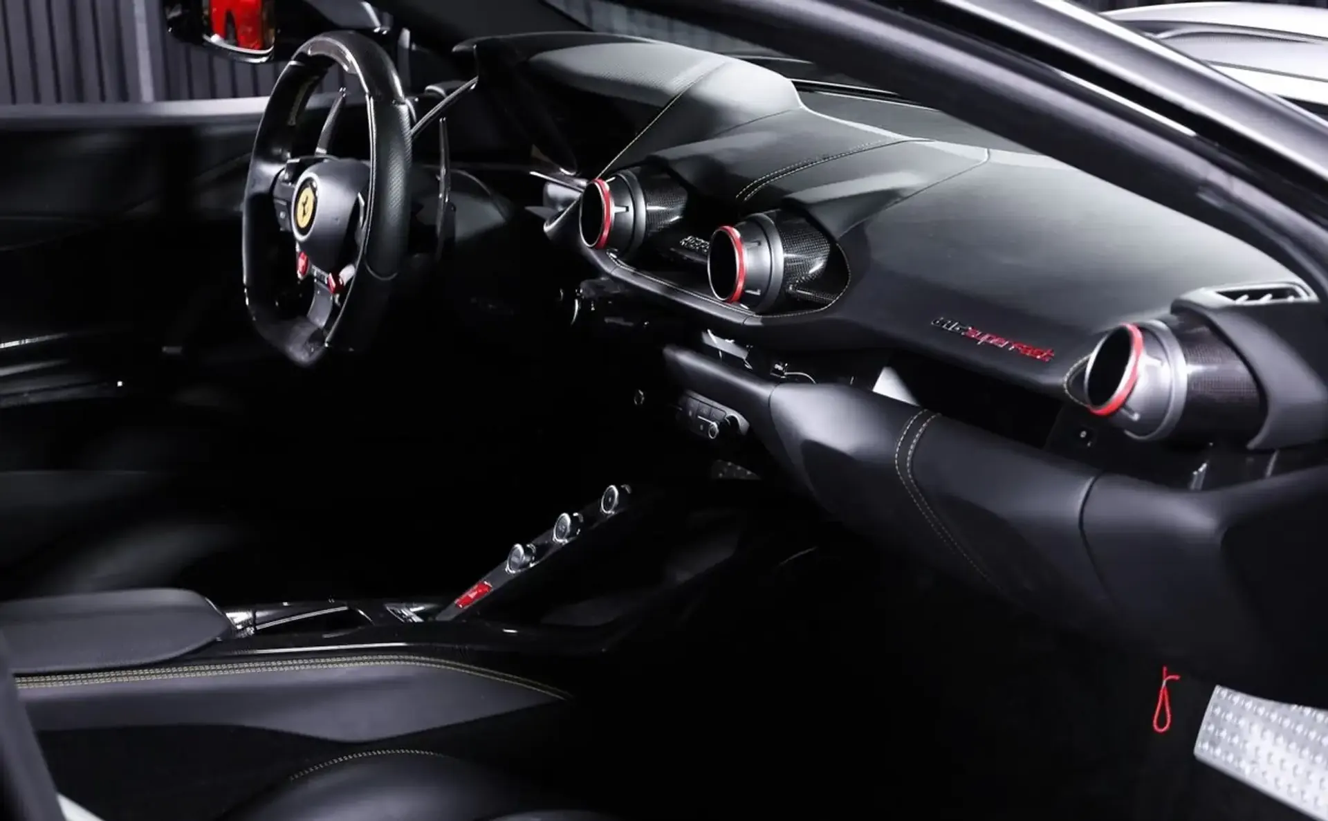 Ferrari 812 — photo 8