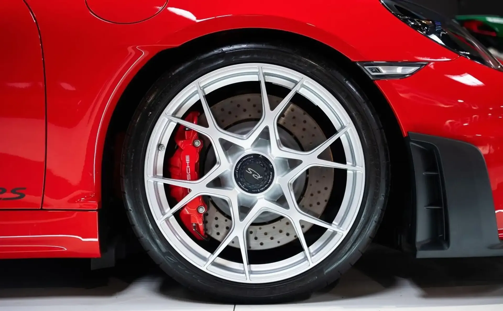 Porsche 718 — photo 13
