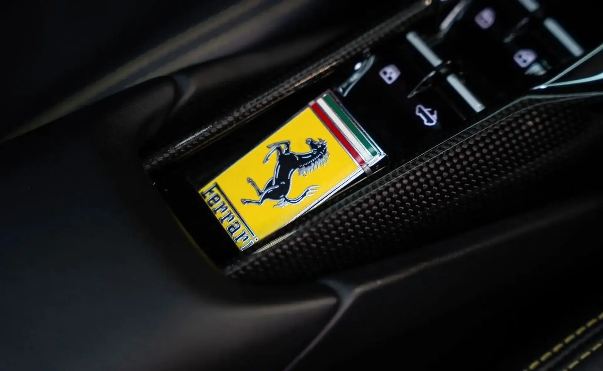 Ferrari 296 — photo 10