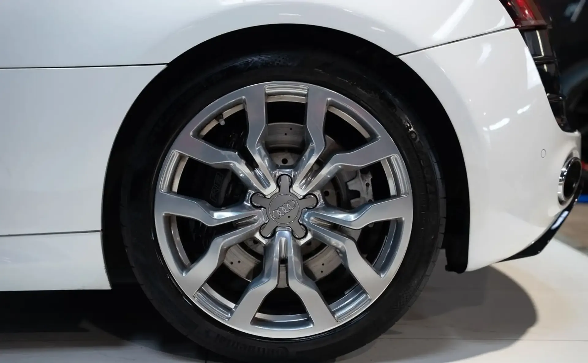 Audi R8 — photo 6