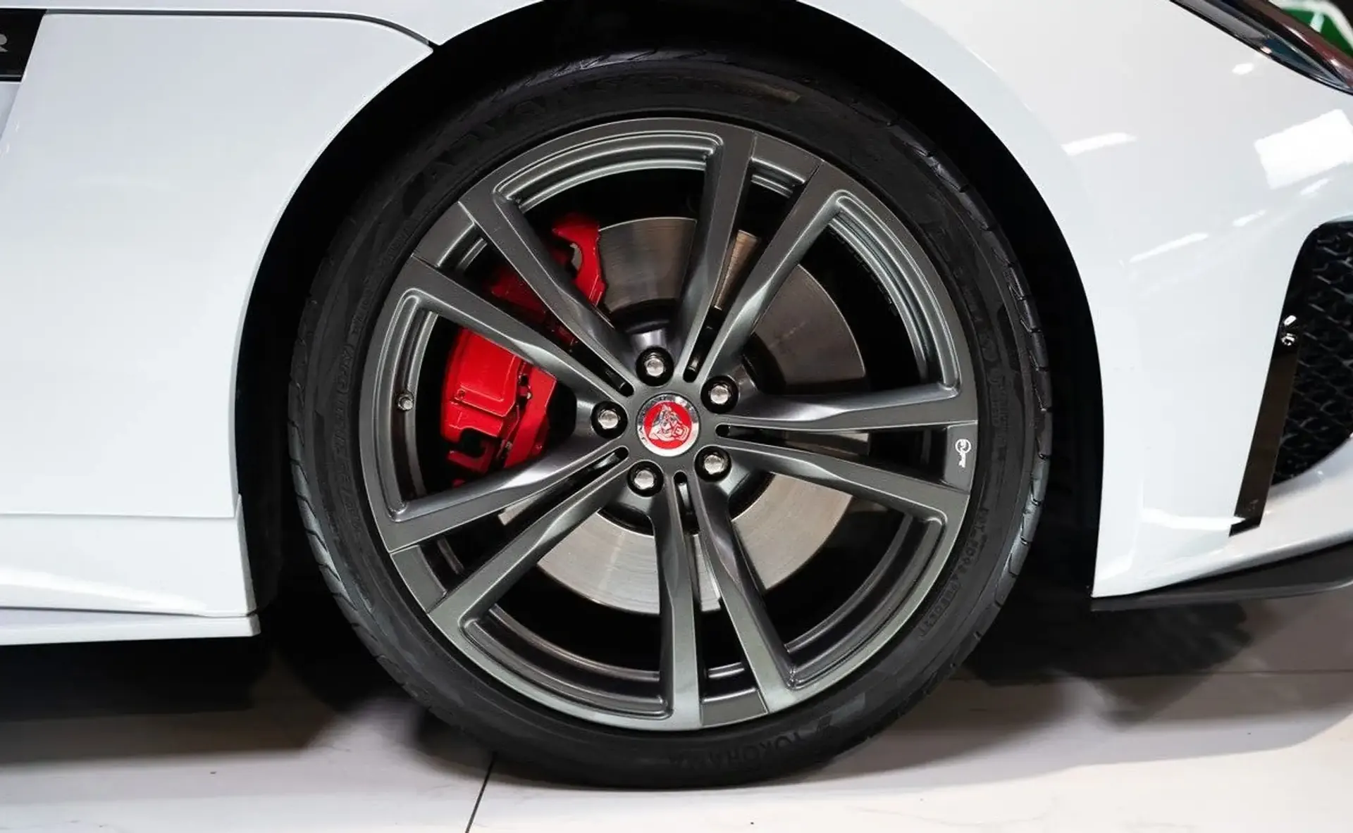 Jaguar F-Type — photo 15