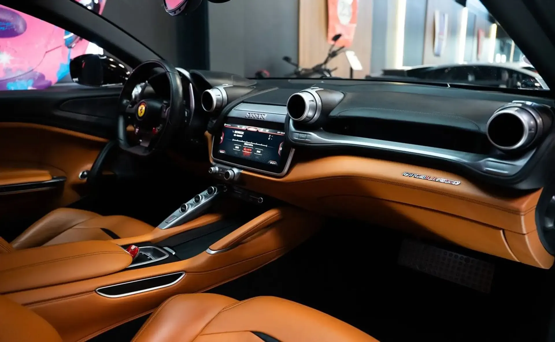 Ferrari GTC4Lusso — photo 8