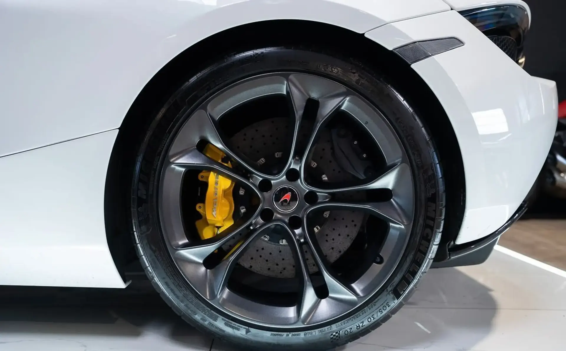 McLaren 720S — photo 5