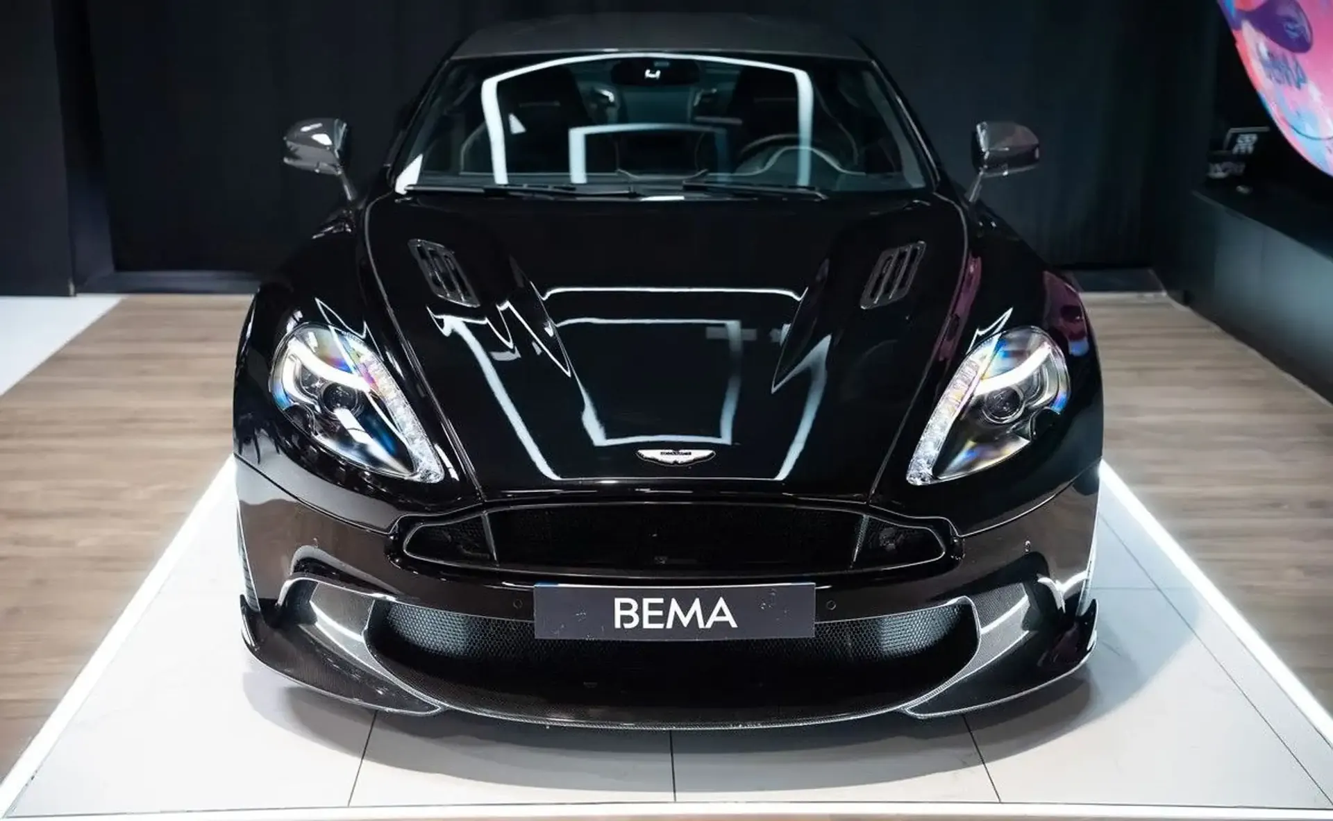 Aston Martin Vanquish — photo 3