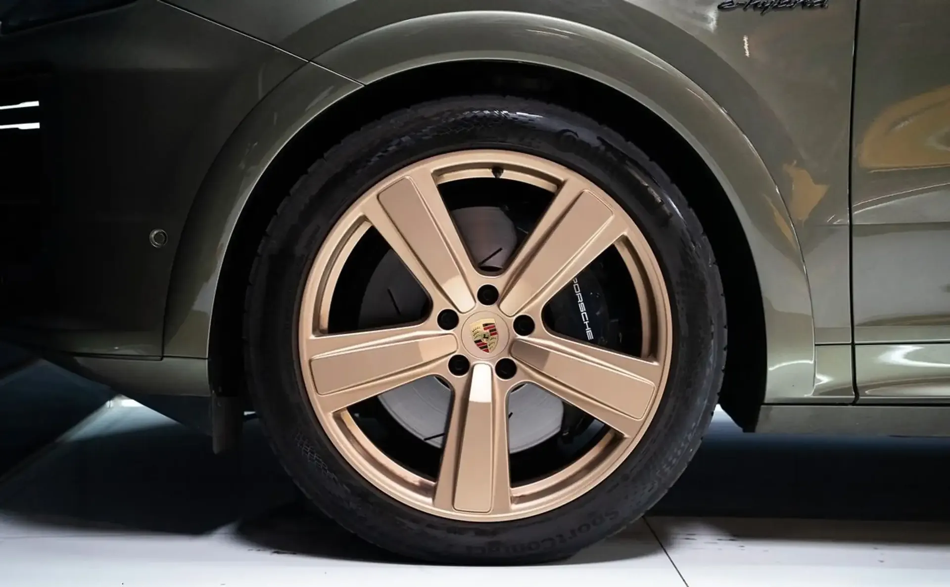 Porsche Cayenne — photo 5
