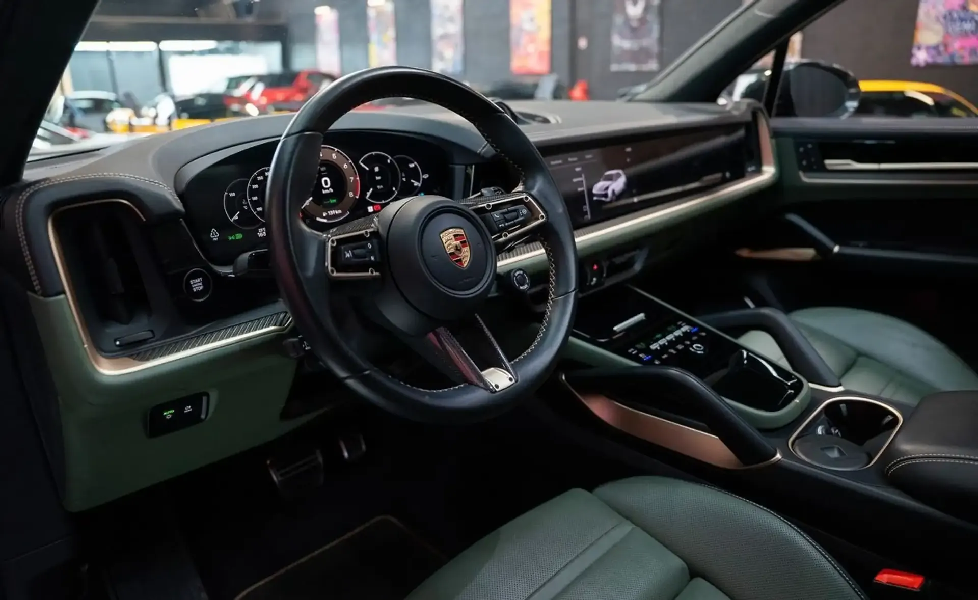 Porsche Cayenne — photo 14