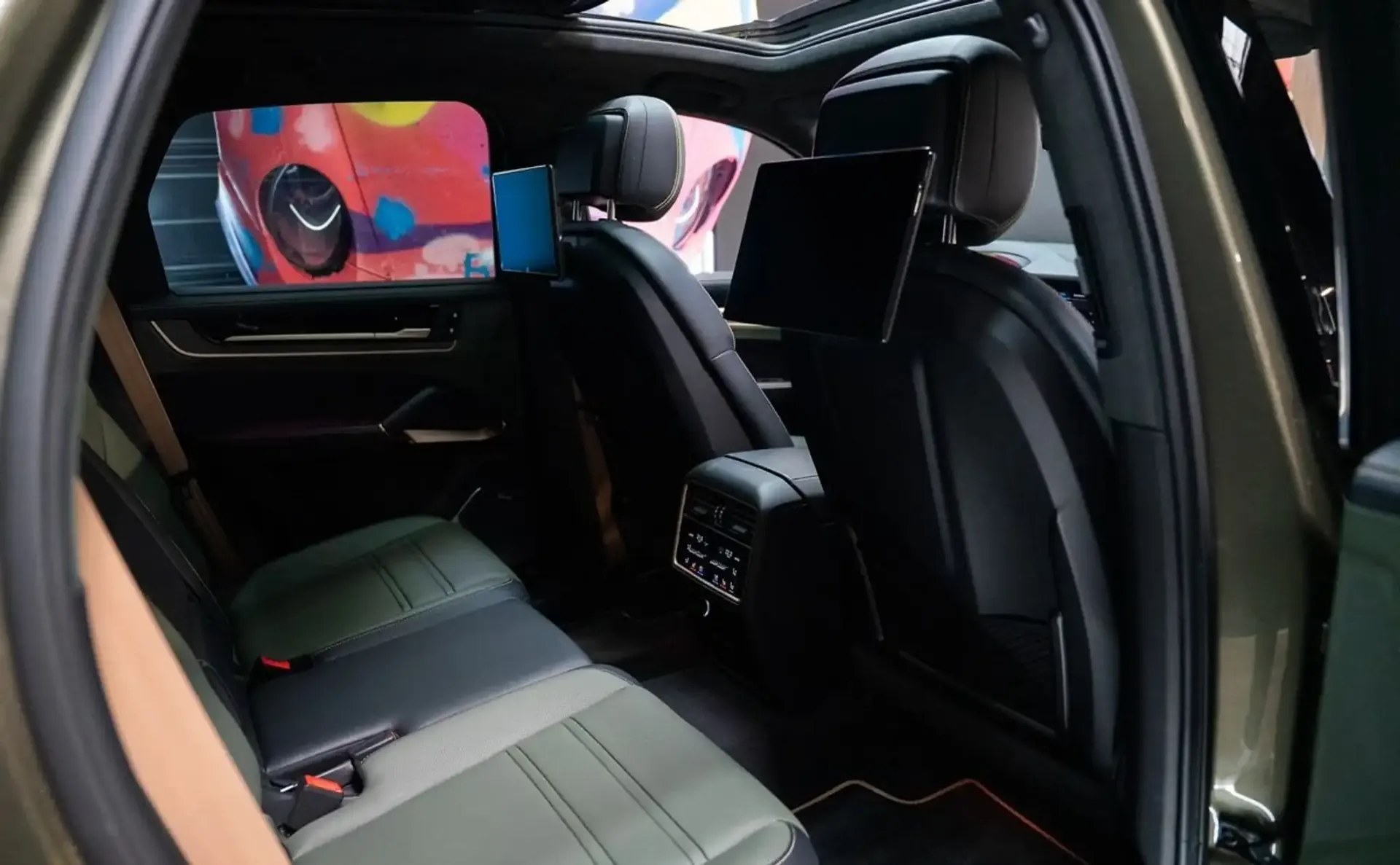 Porsche Cayenne — photo 15