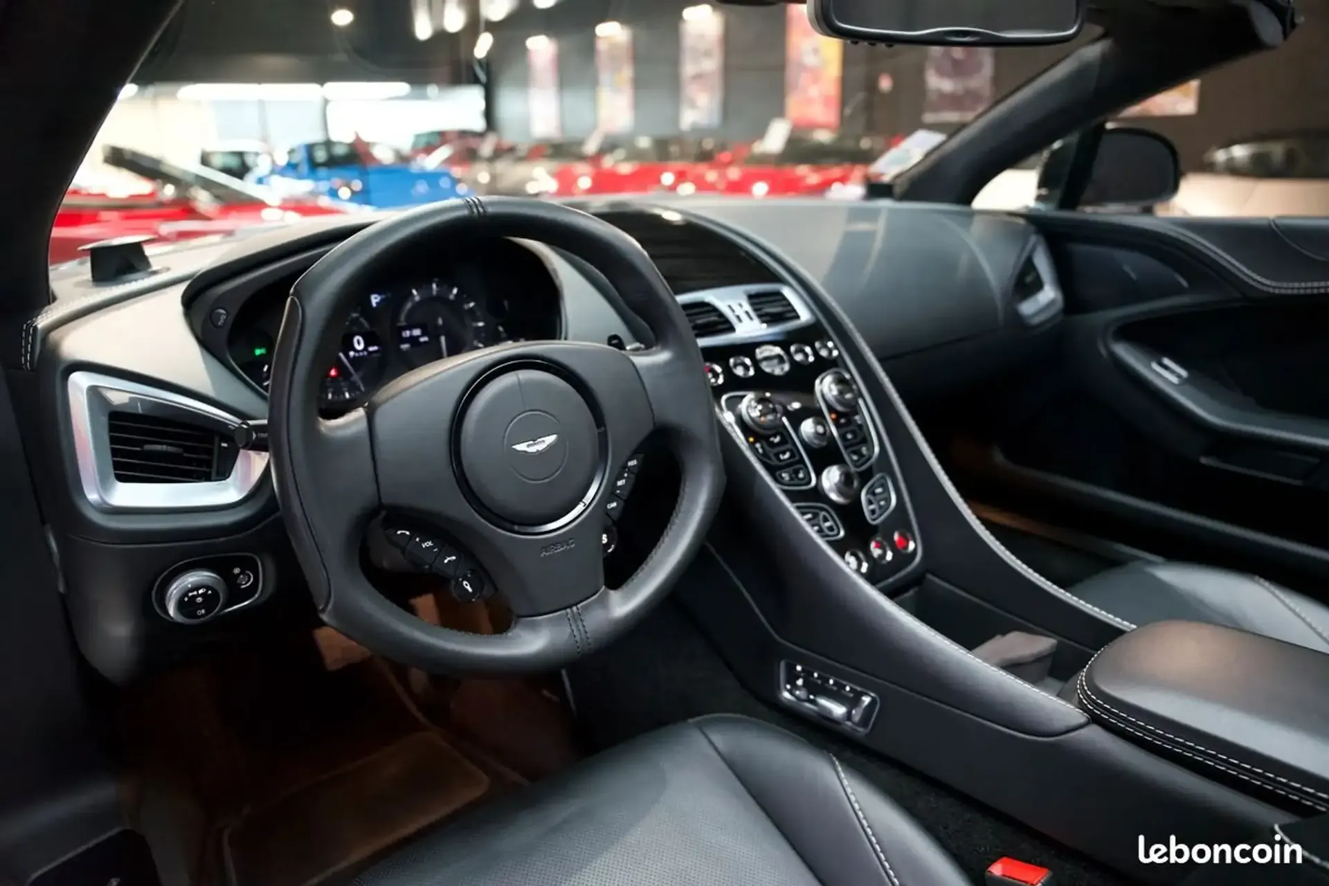 Aston Martin Vanquish — photo 10
