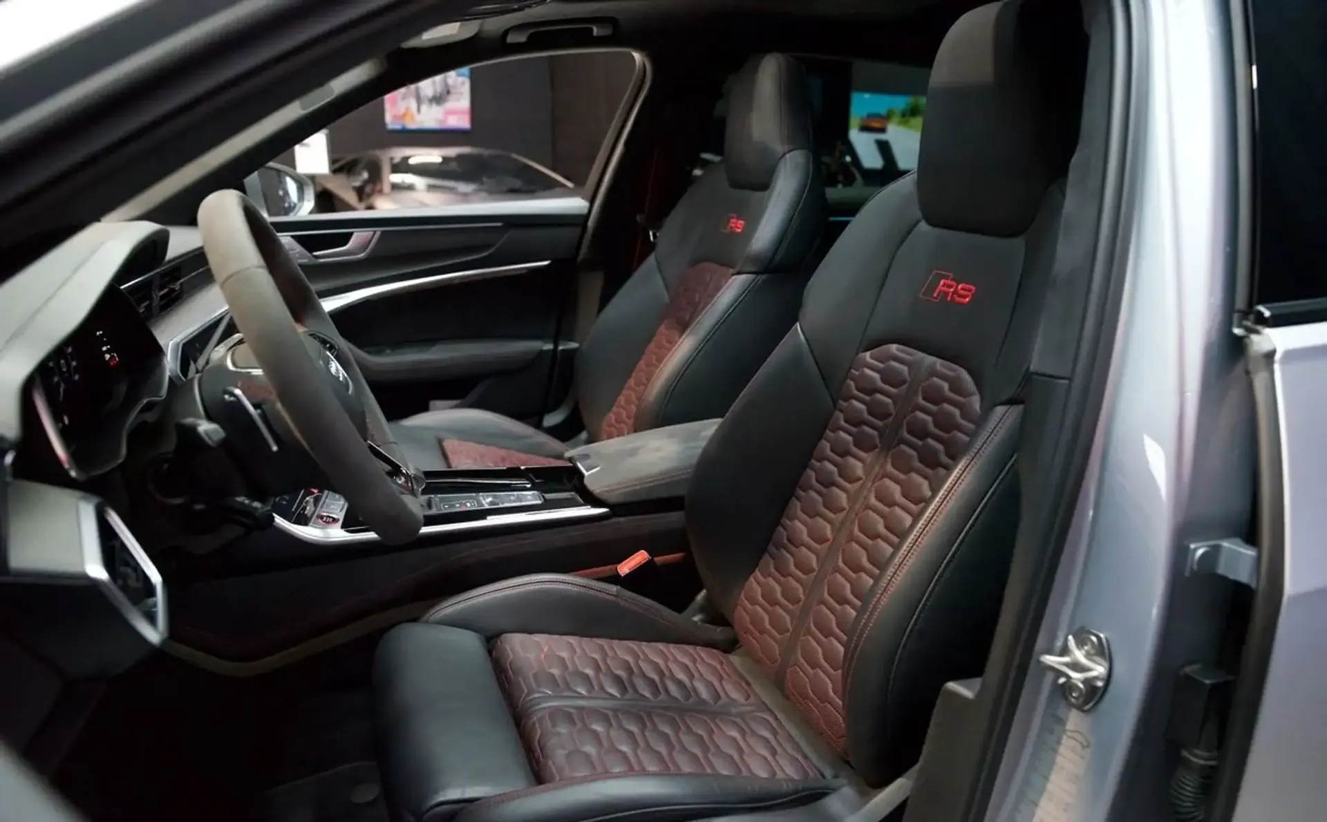 Audi RS6 — photo 9