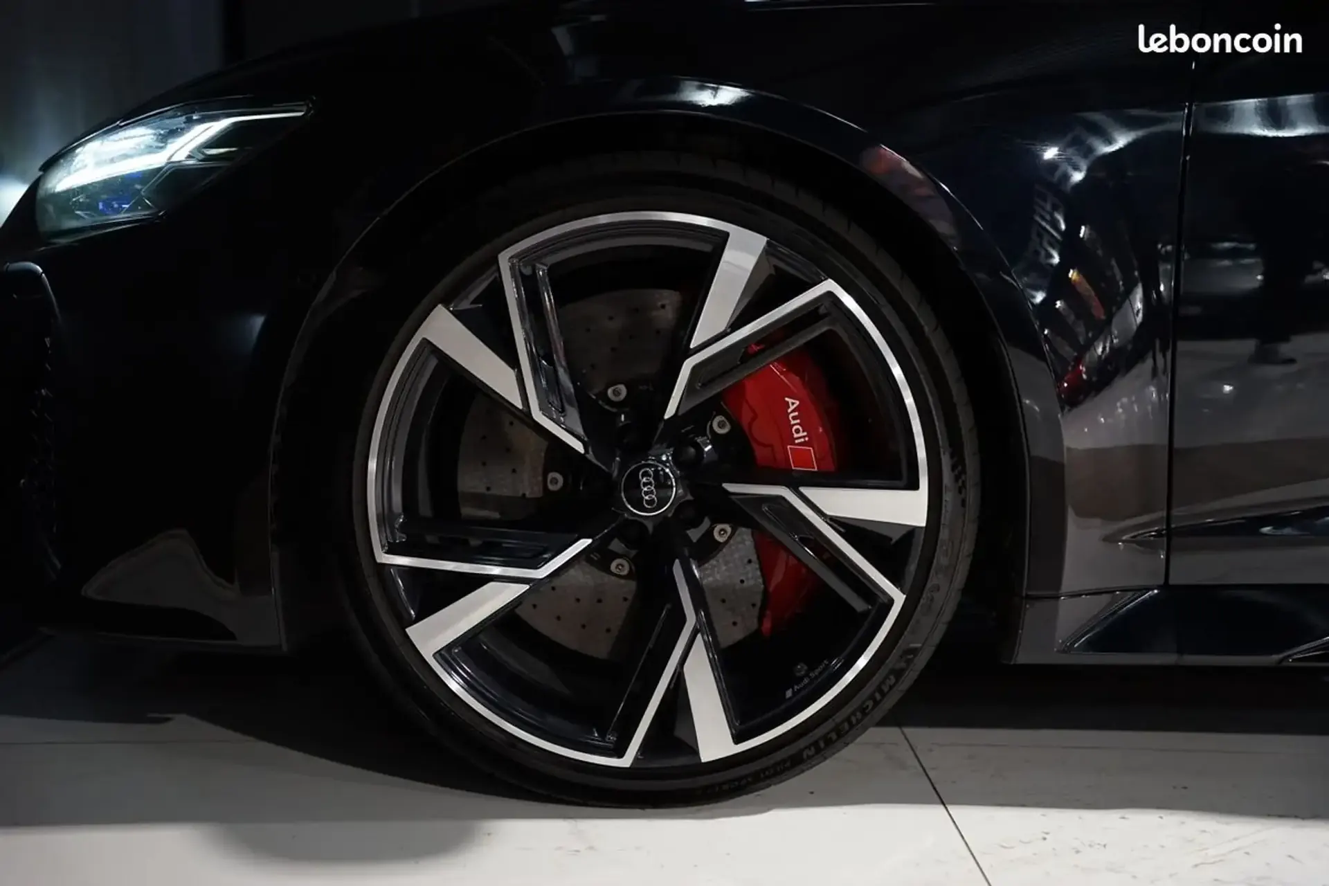 Audi RS6 — photo 6