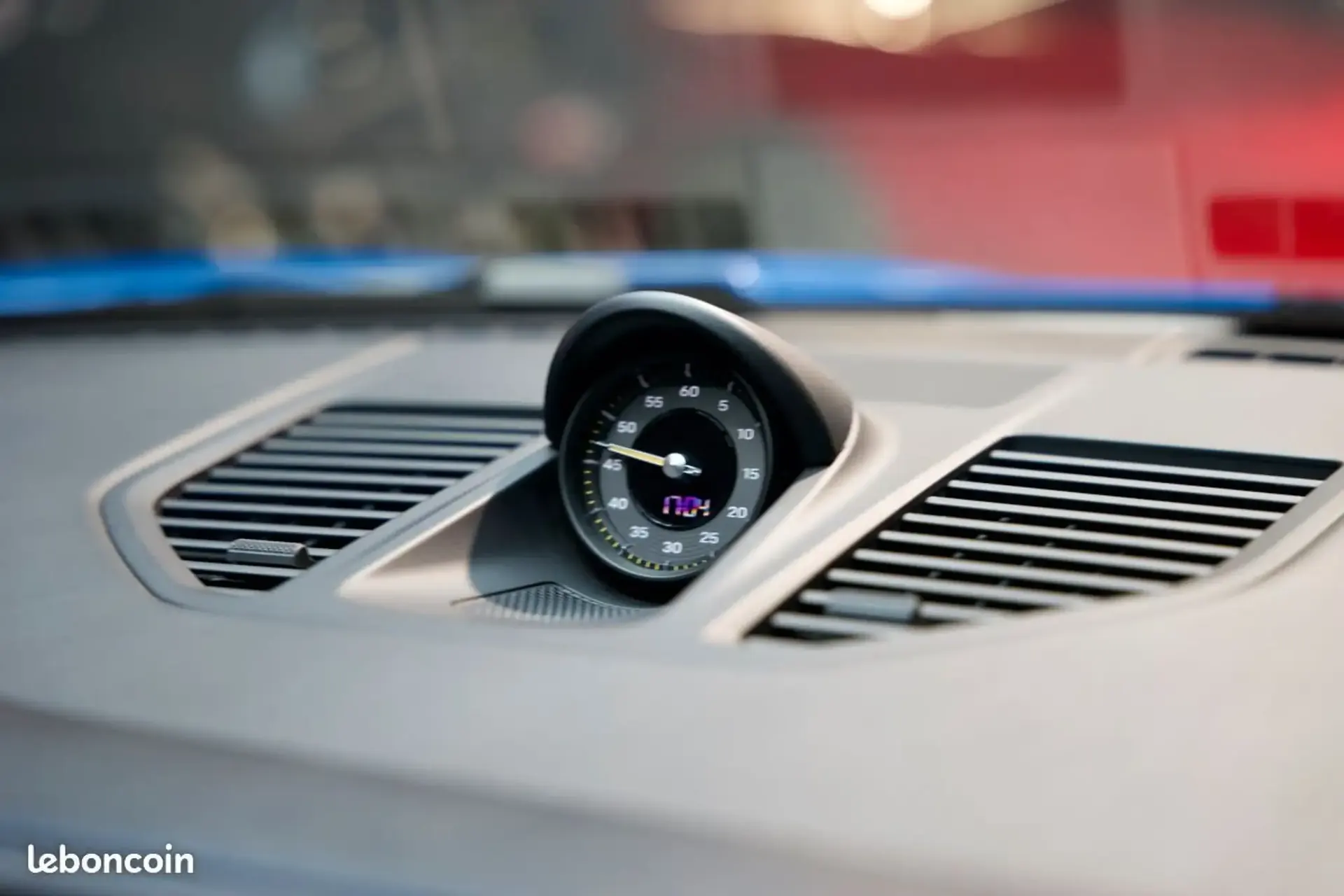 Porsche 992 — photo 11