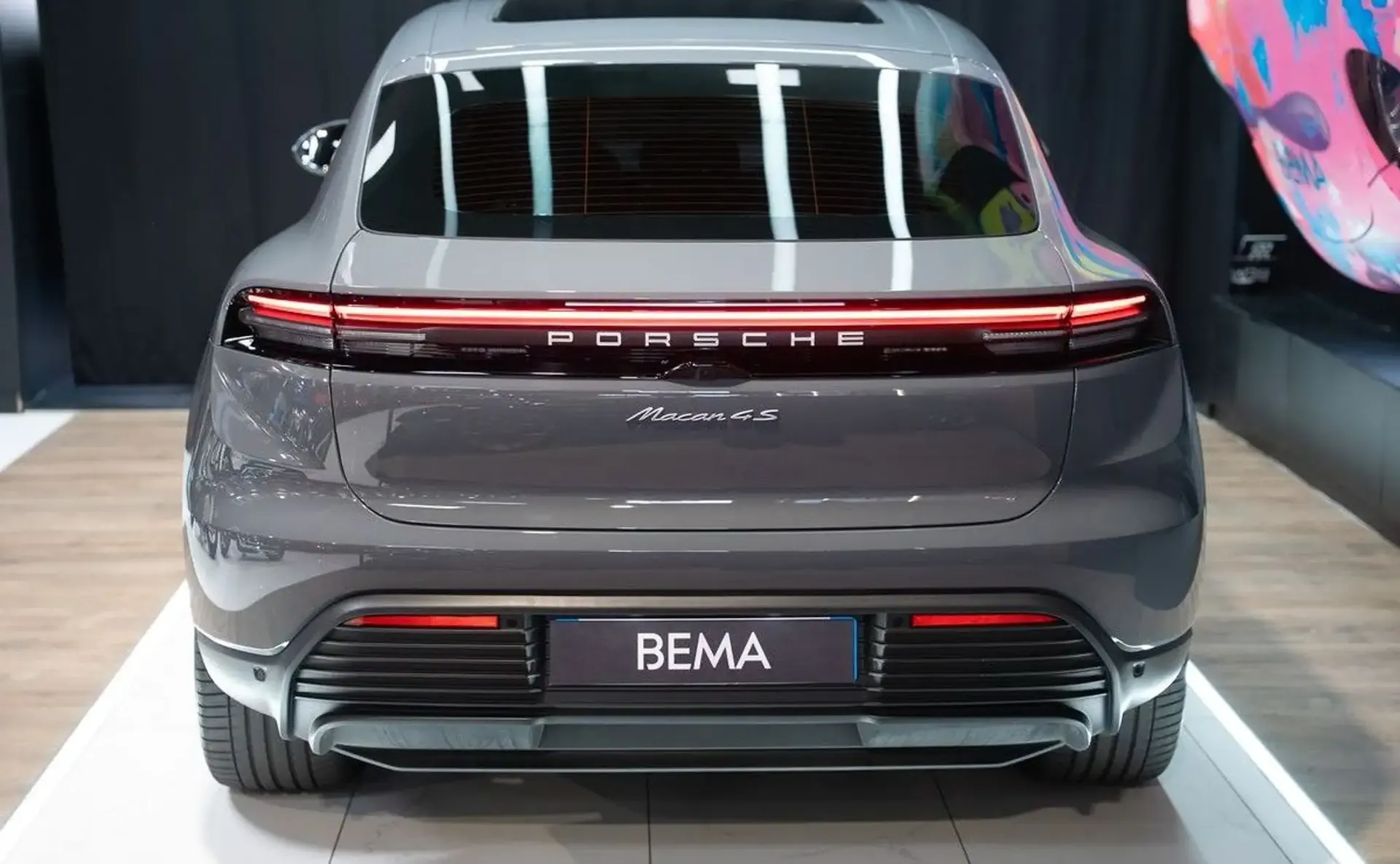 Porsche Macan — photo 4