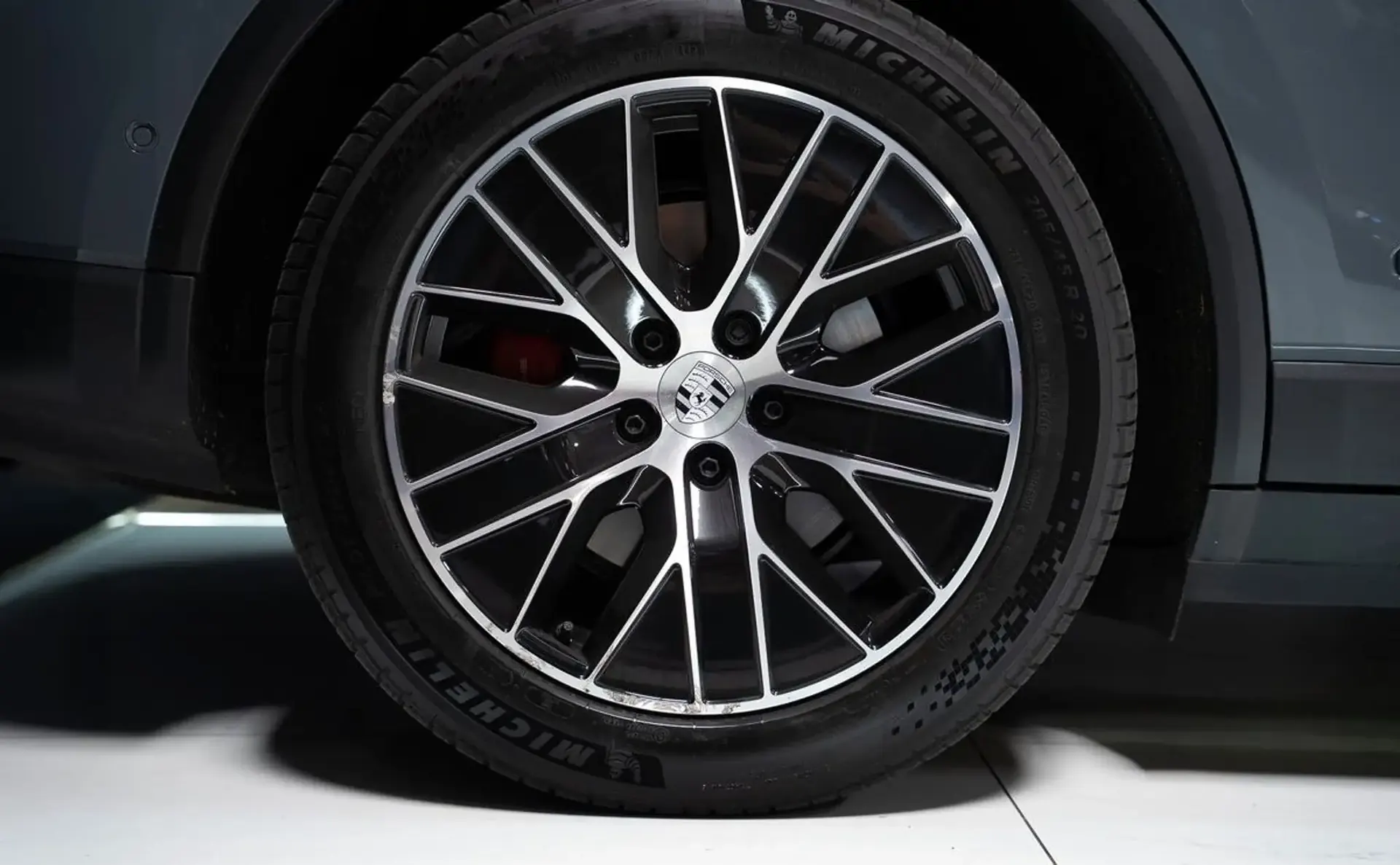 Porsche Macan — photo 10