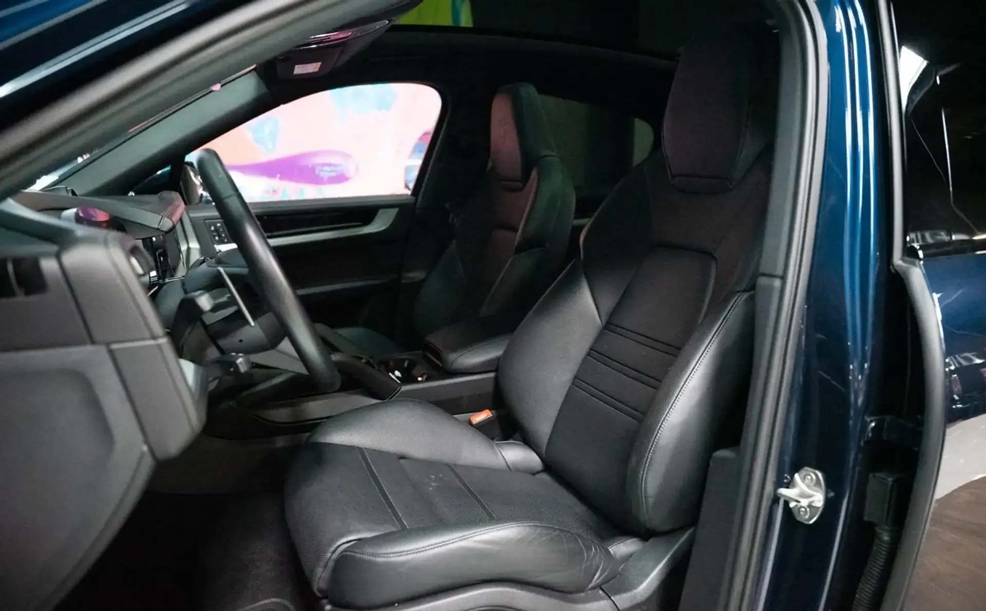Porsche Cayenne — photo 9