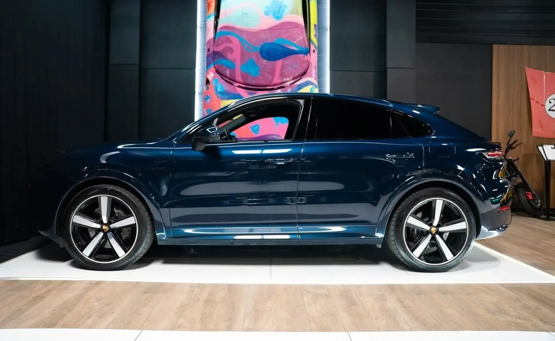 Porsche Cayenne — photo 4