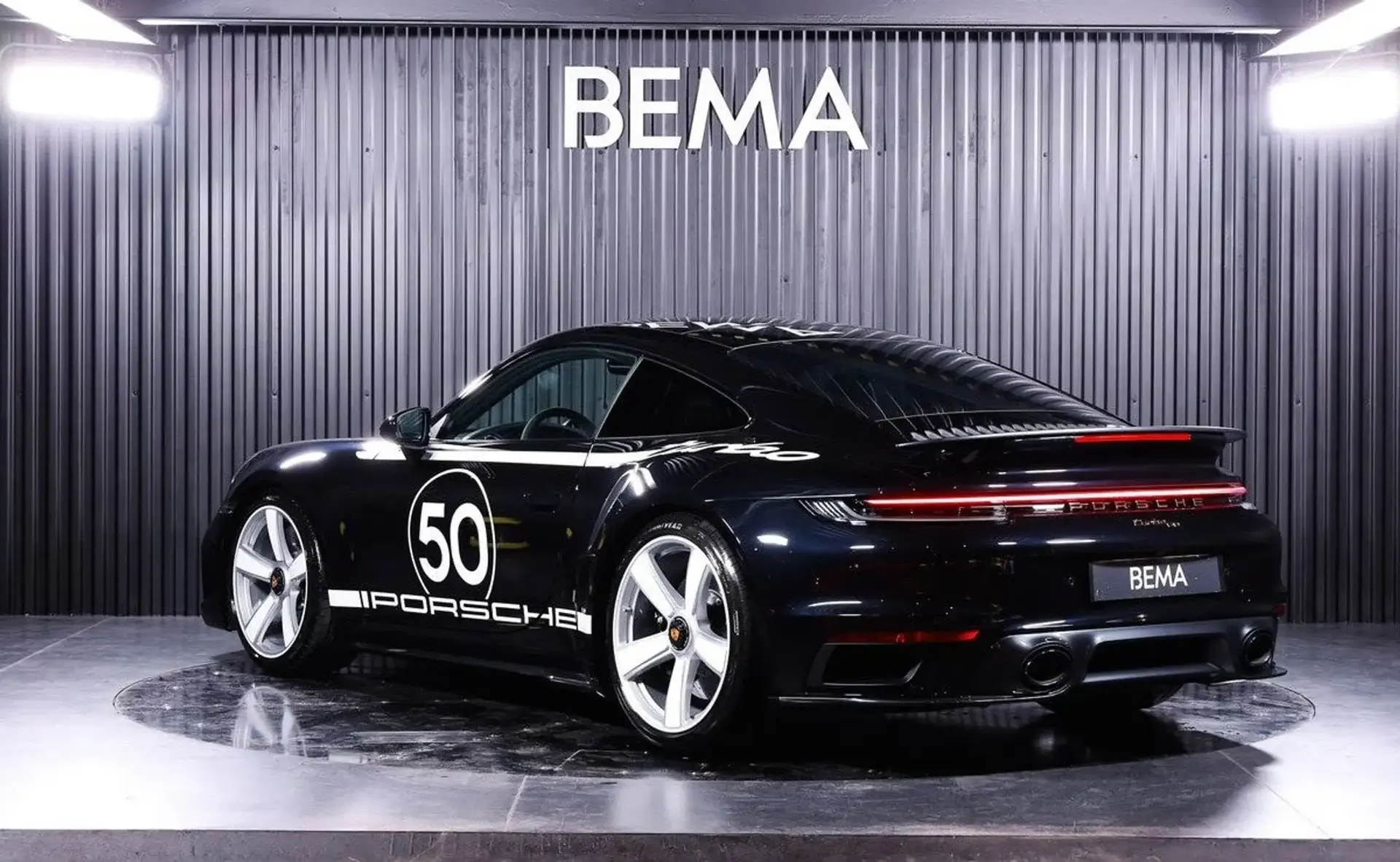 Porsche 992 — photo 3