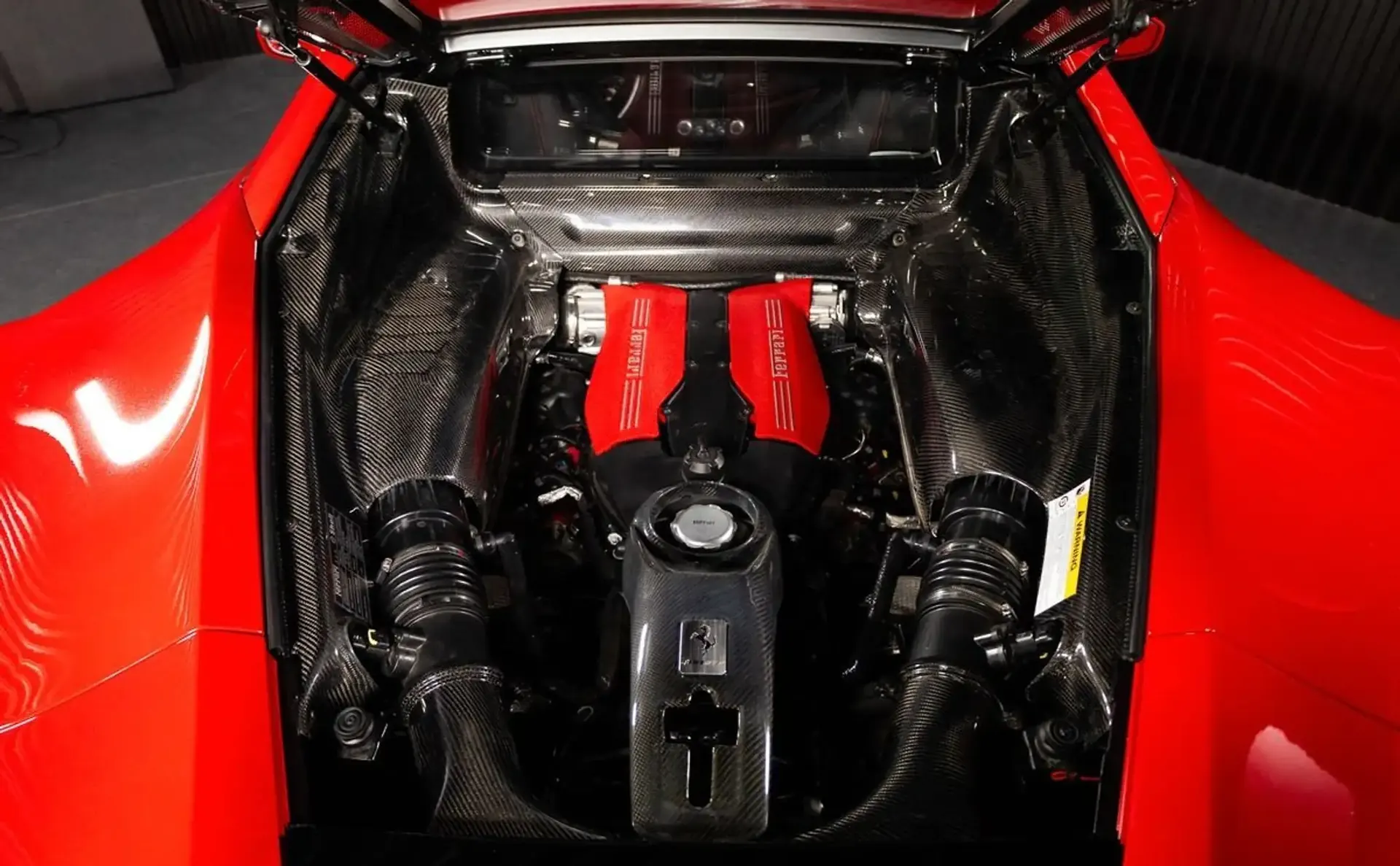 Ferrari 488 — photo 10