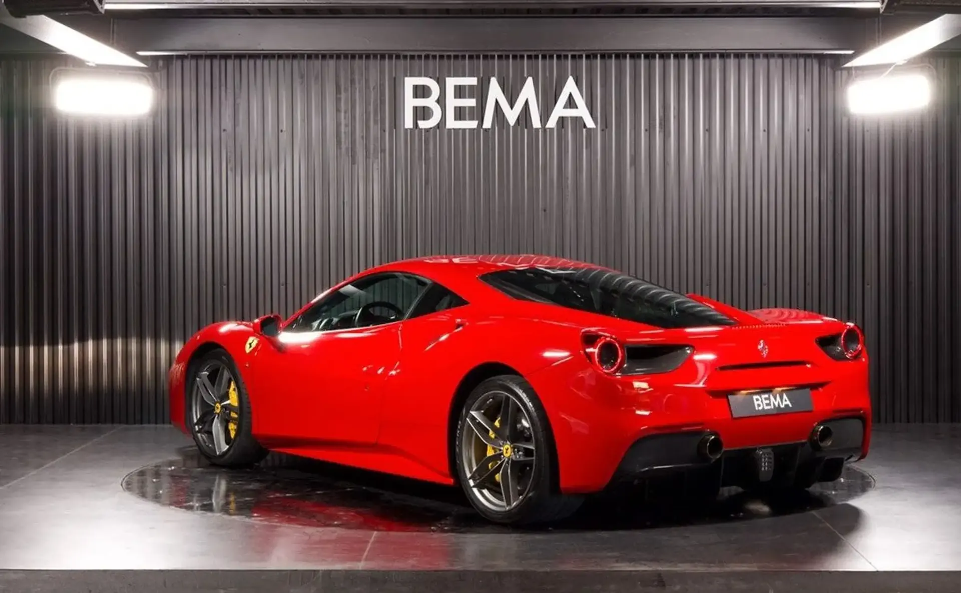 Ferrari 488 — photo 3