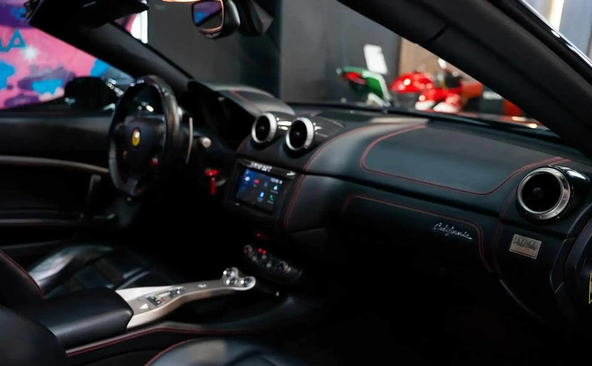 Ferrari California — photo 11