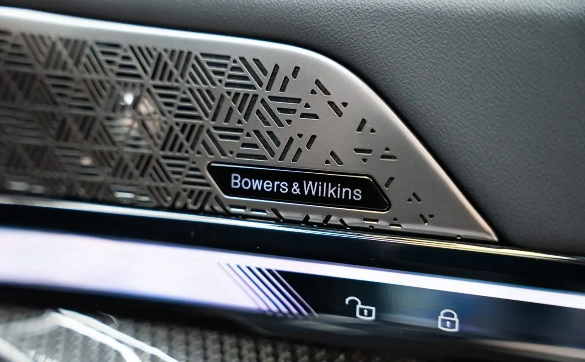 BMW M5 — photo 6
