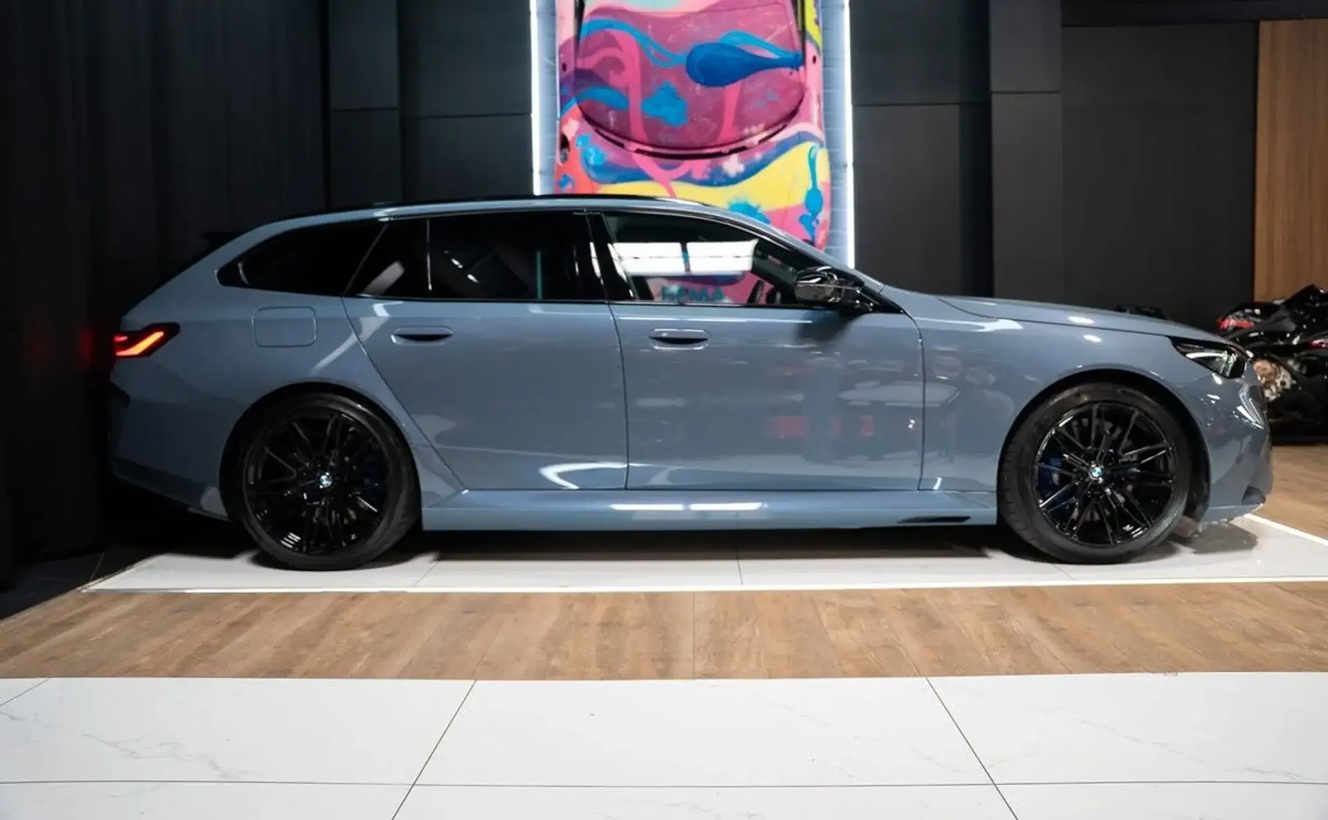 BMW M5 — photo 2