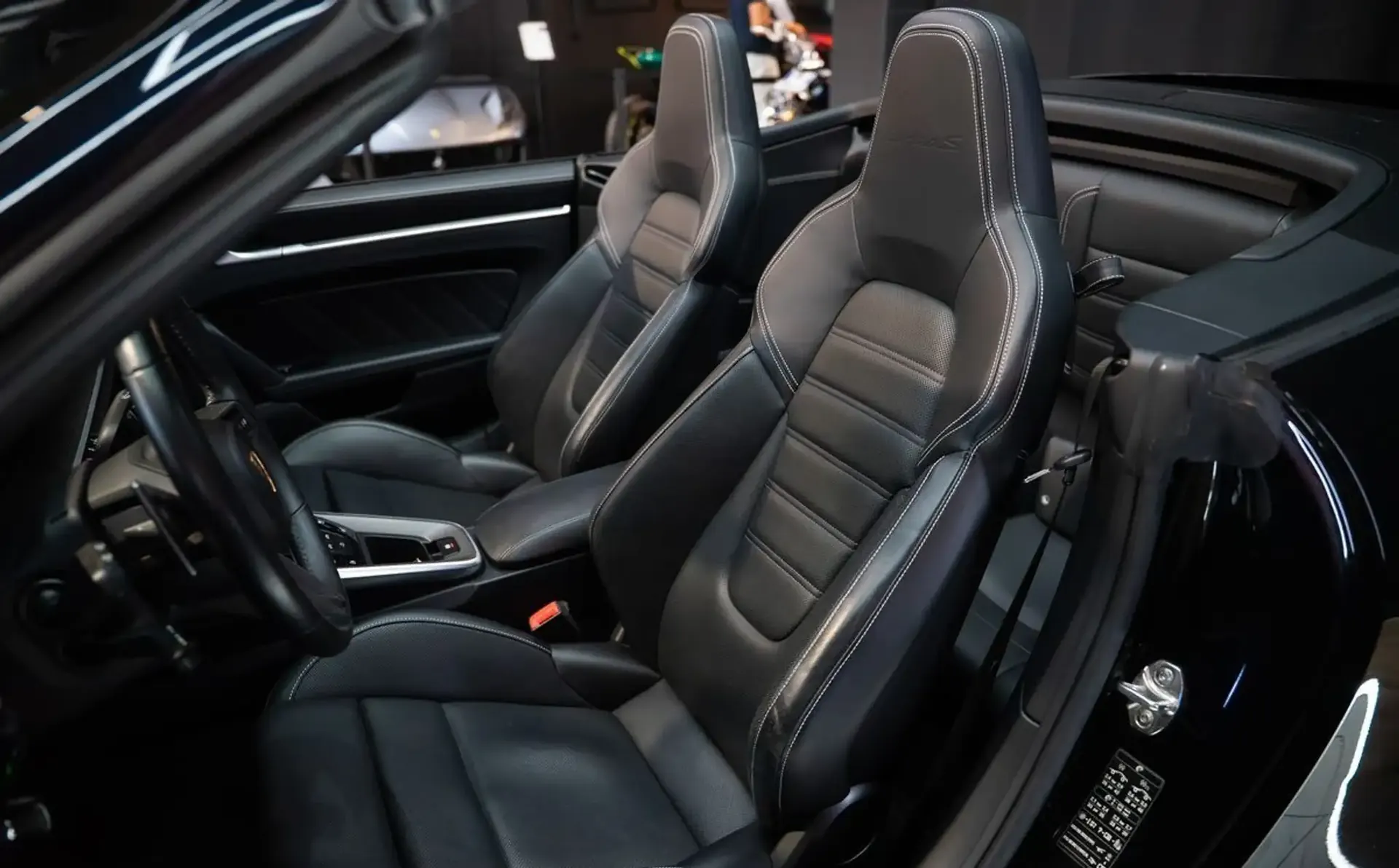 Porsche 992 — photo 6