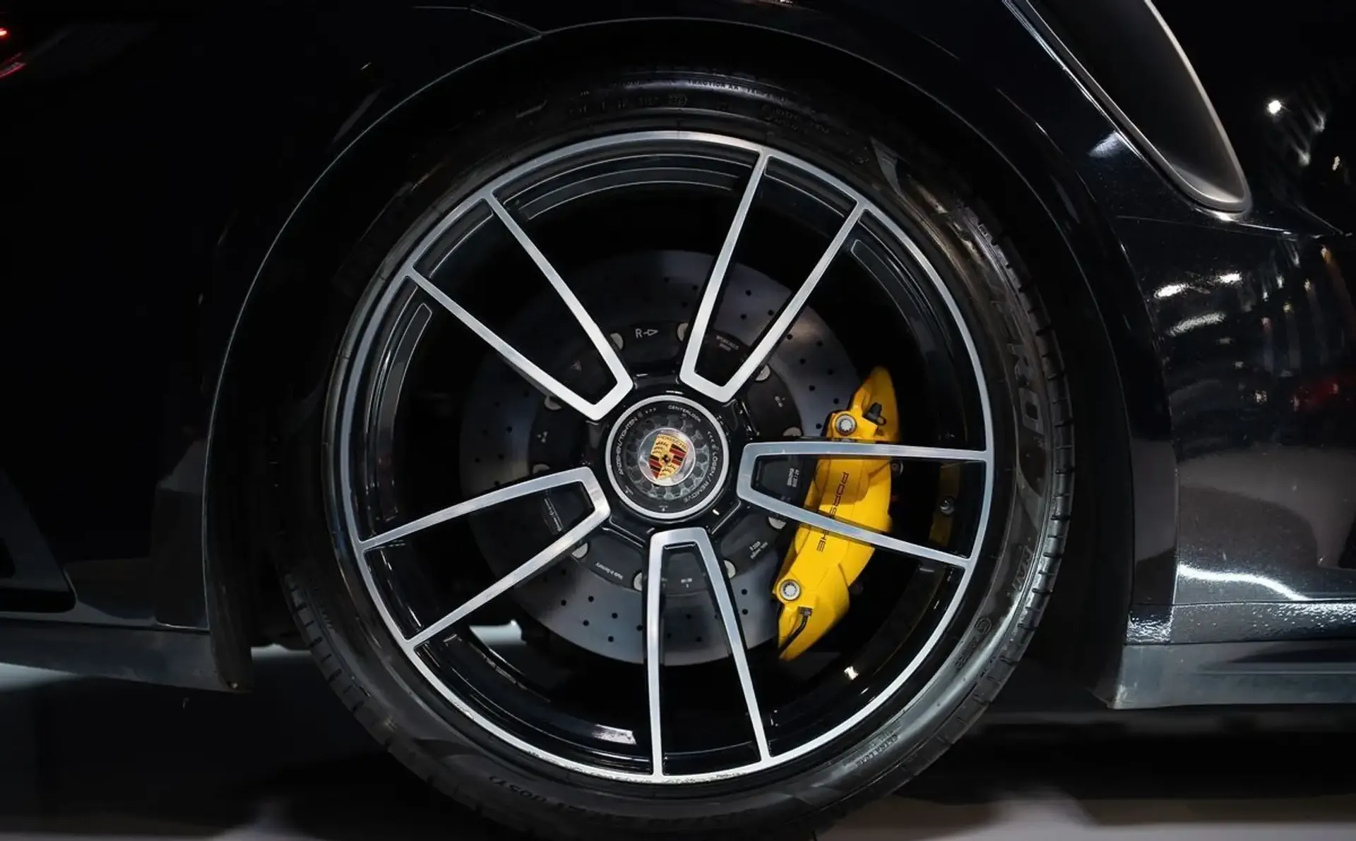 Porsche 992 — photo 9