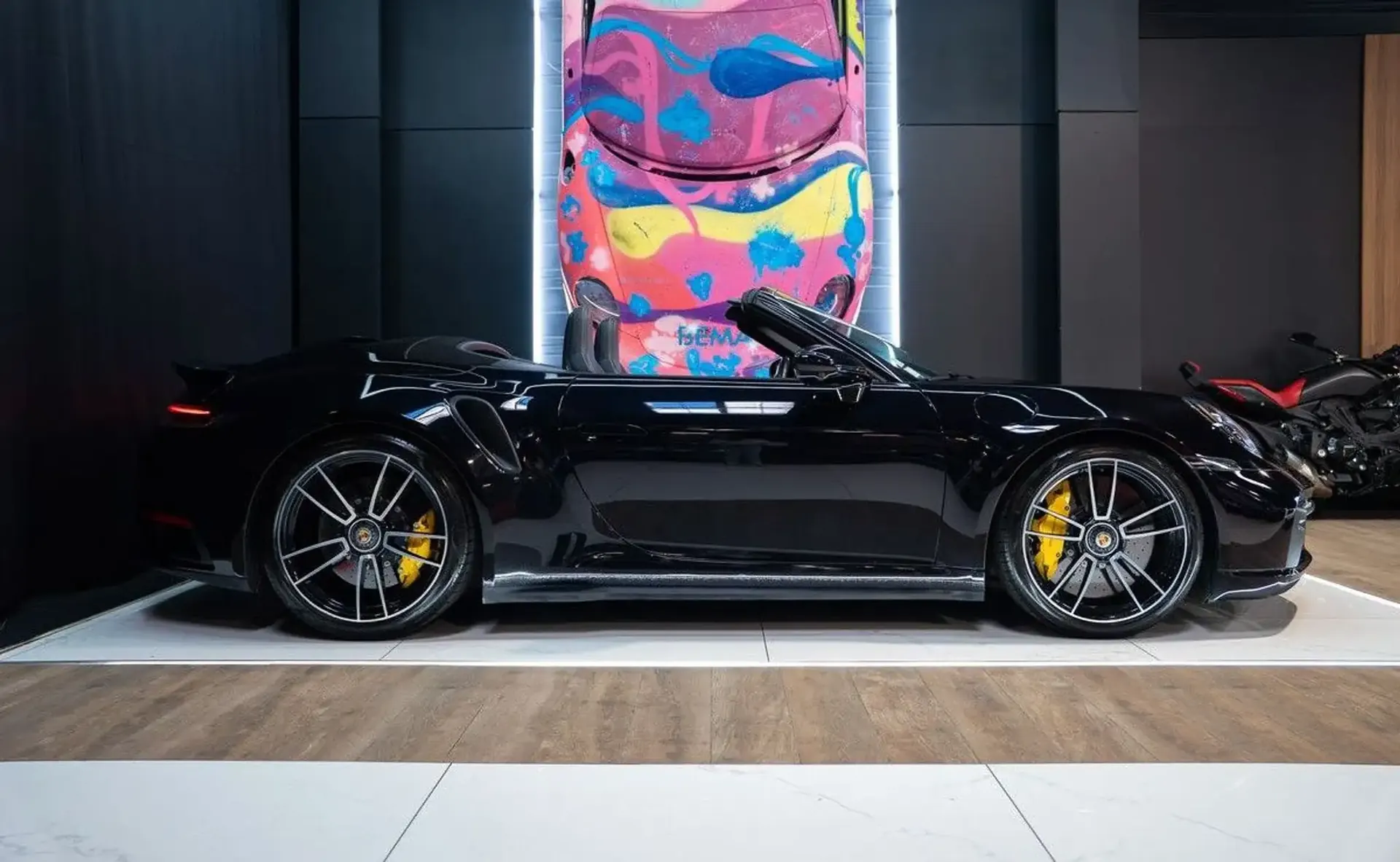 Porsche 992 — photo 2