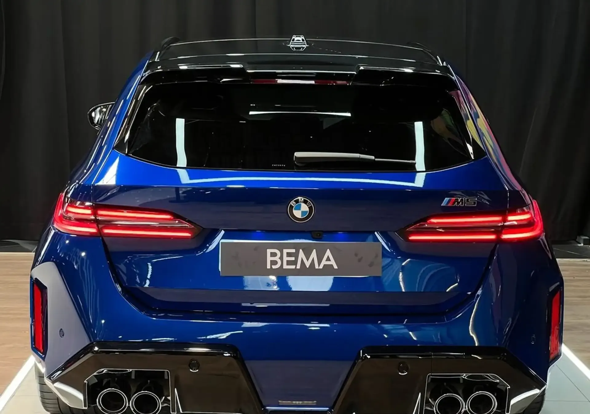 BMW M5 — photo 5
