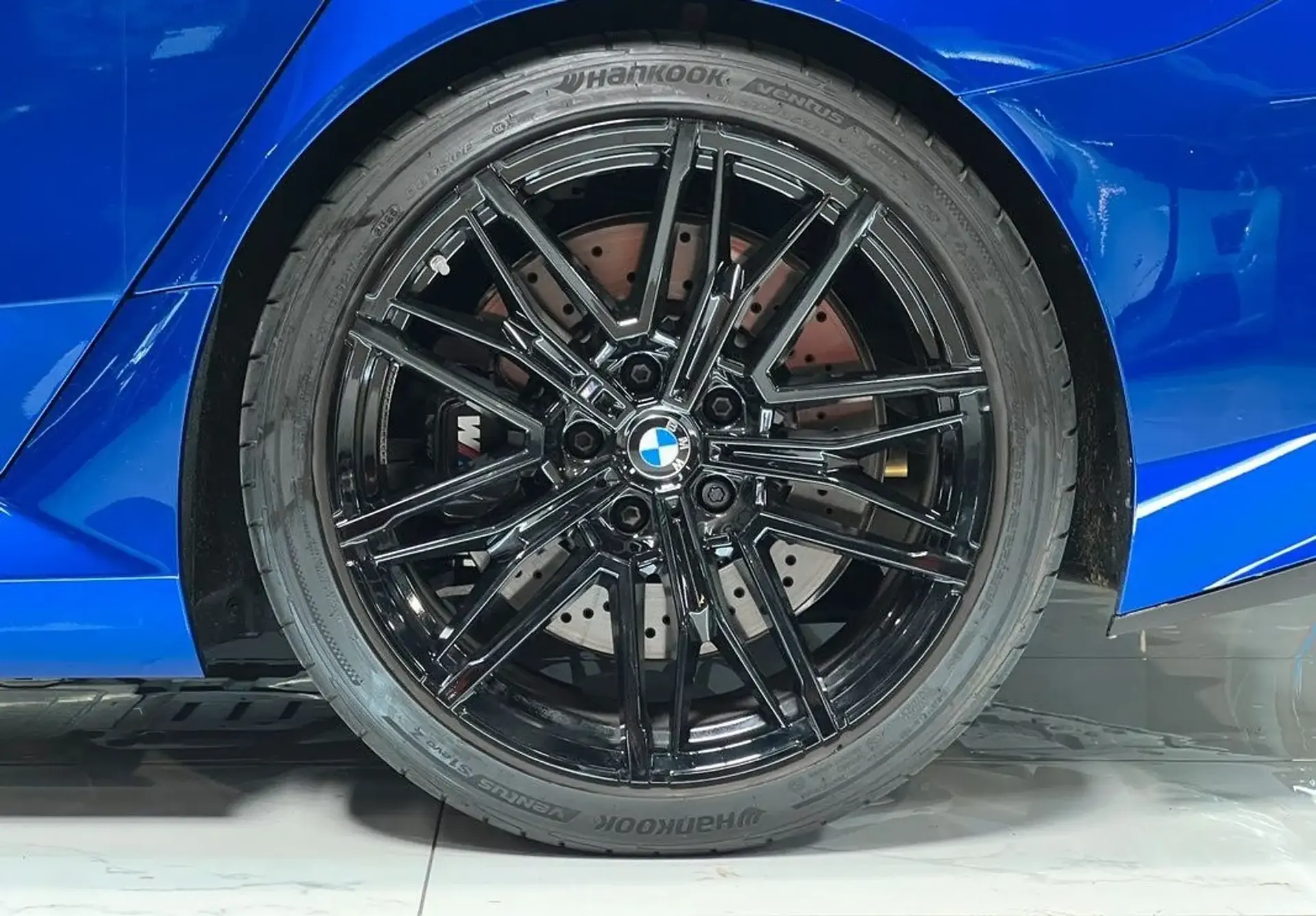 BMW M5 — photo 6