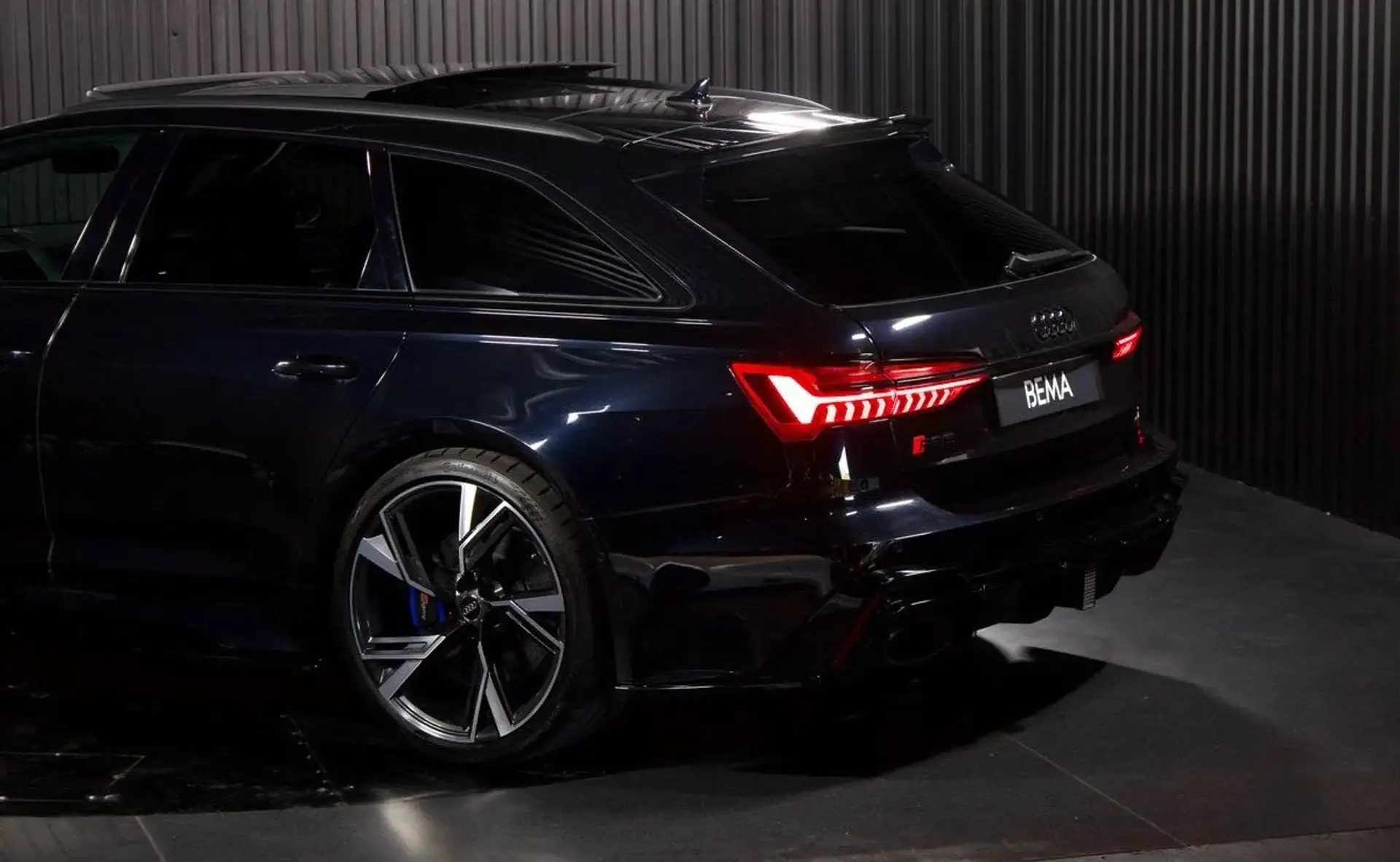 Audi RS6 — photo 11