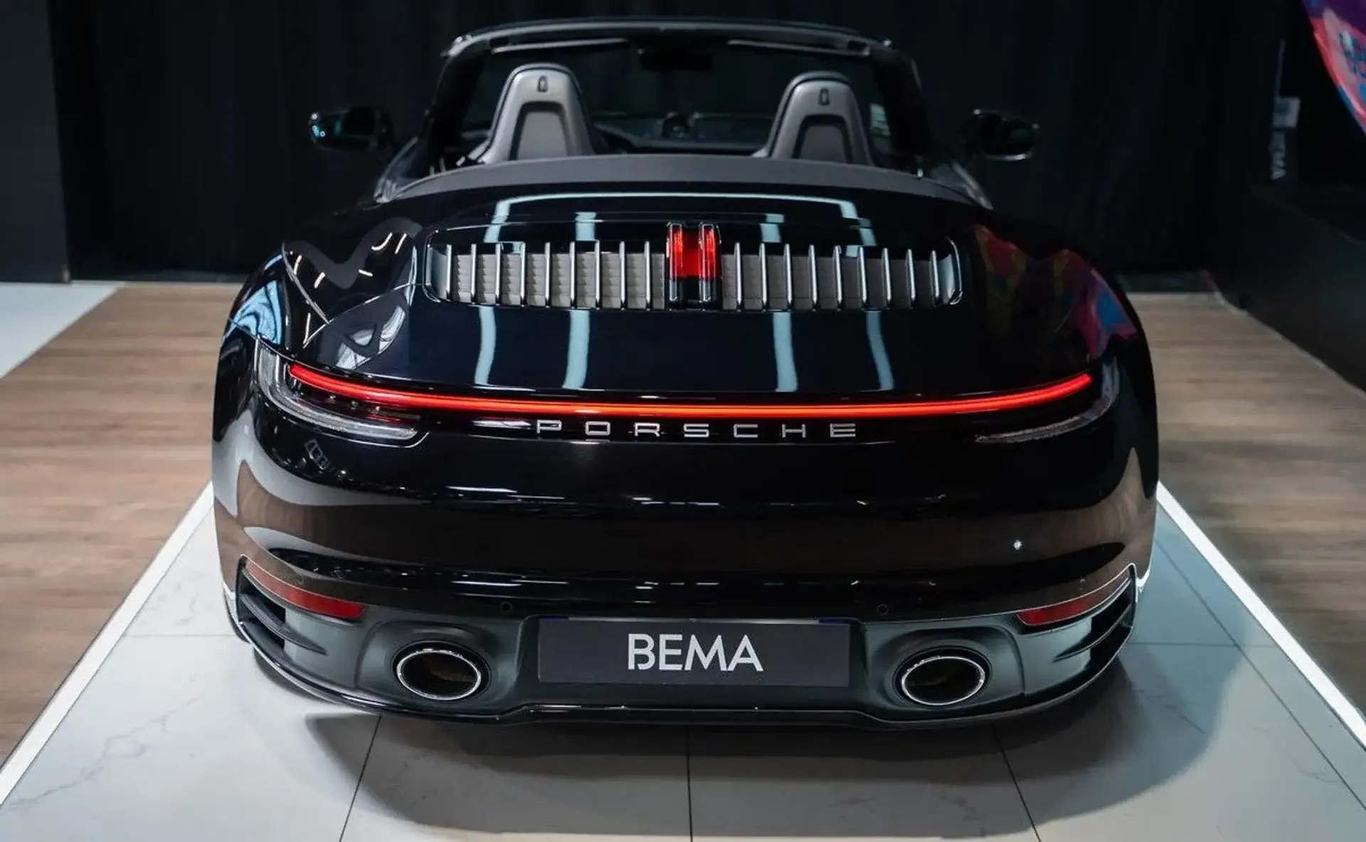 Porsche 992 — photo 6