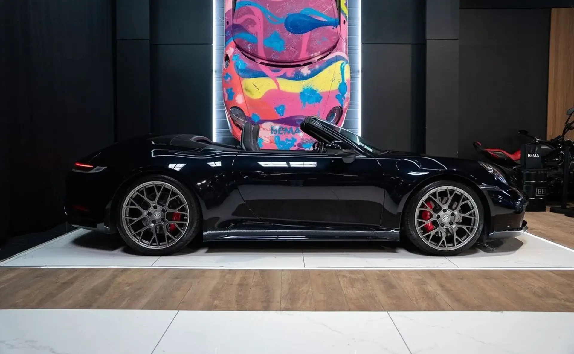 Porsche 992 — photo 3