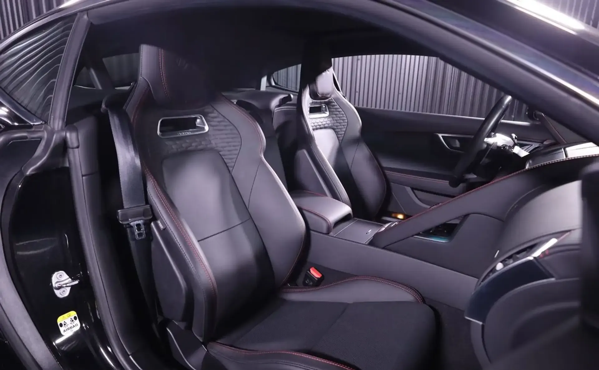 Jaguar F-Type — photo 11